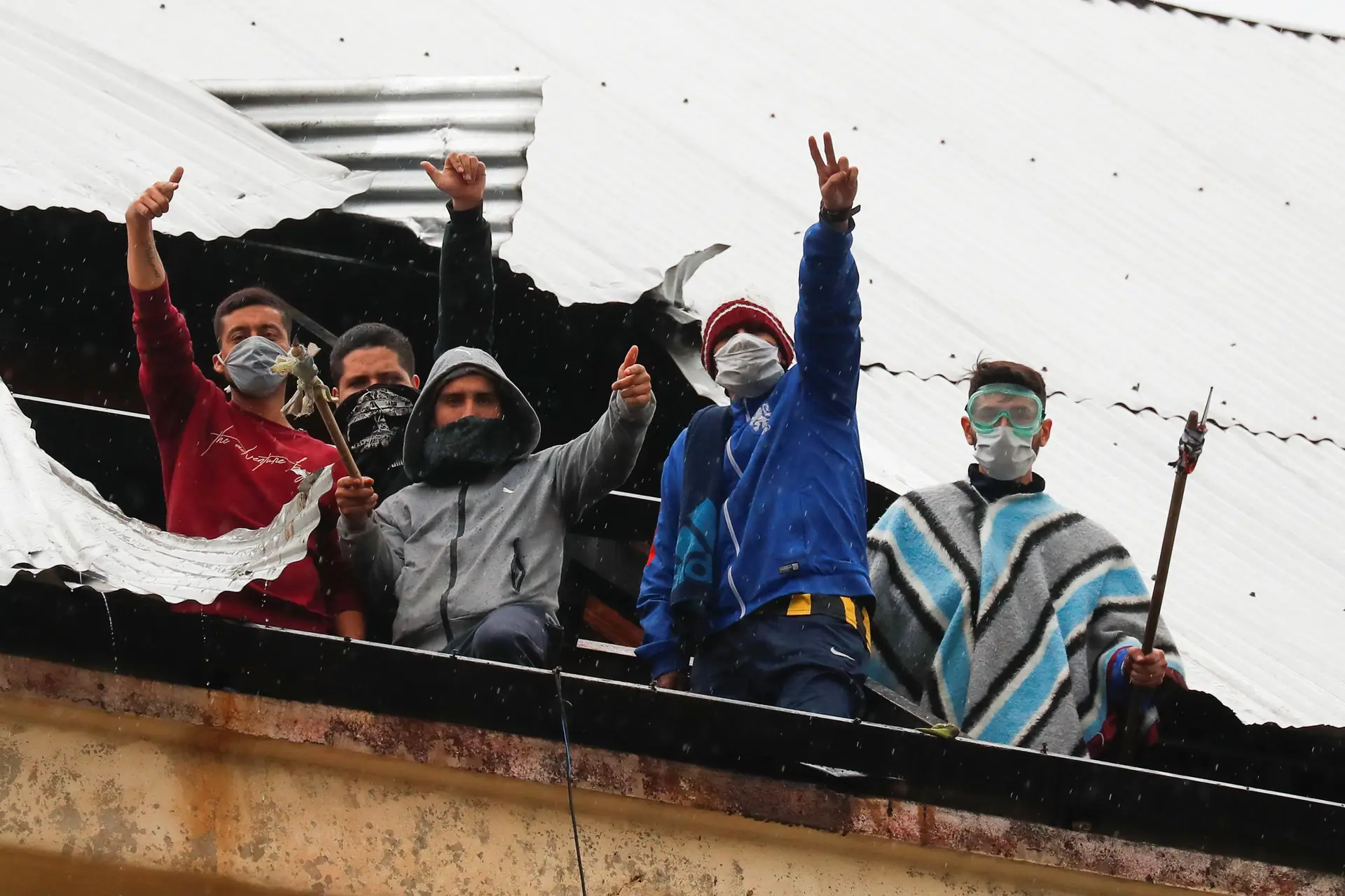 Reclusos organizam motins na Argentina para exigir prisão domiciliária