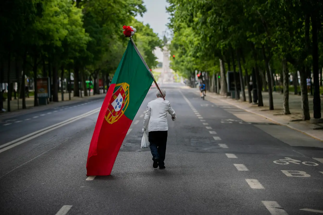 SIC Notícias | O solitário que desceu a Avenida da Liberdade