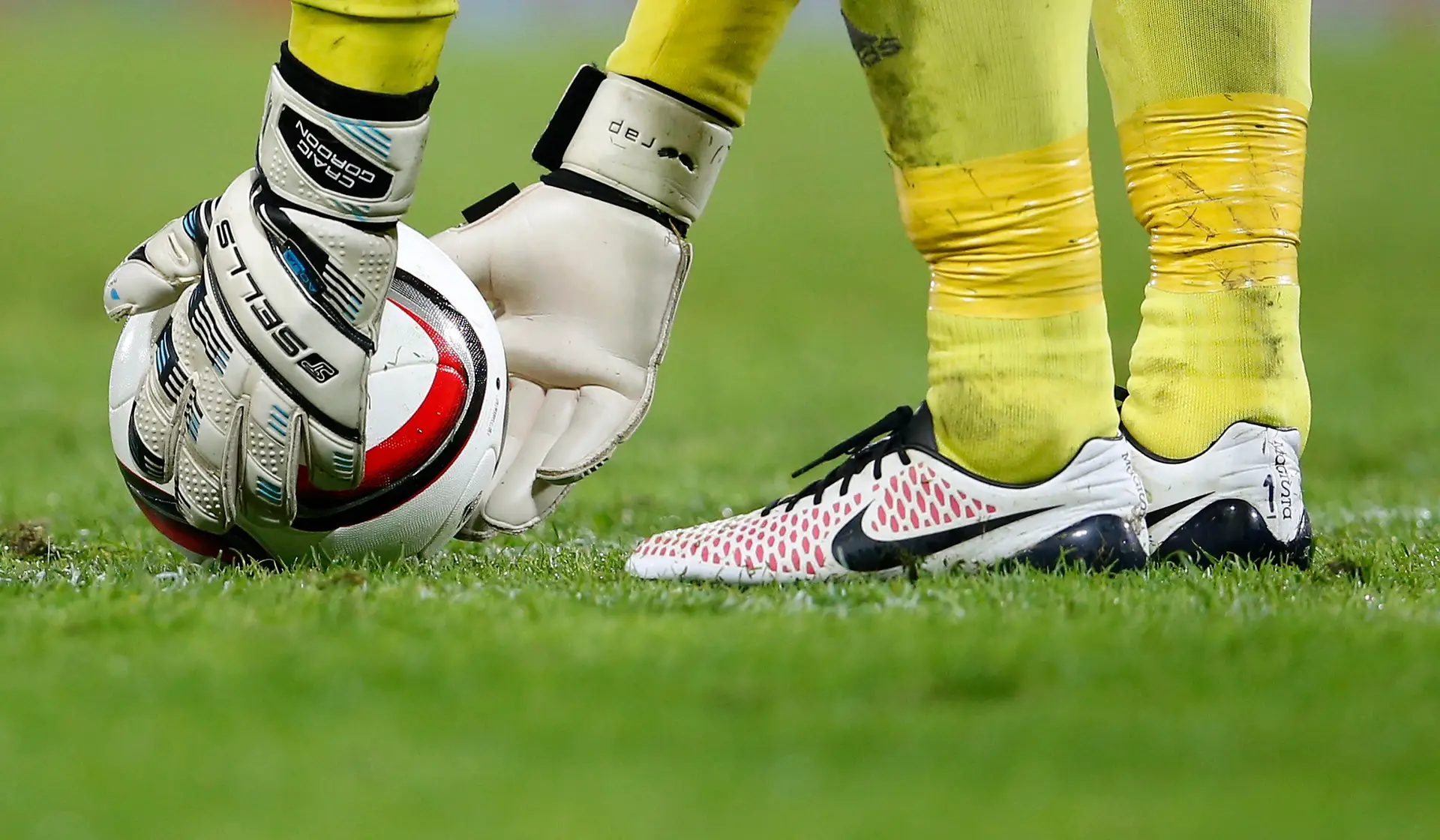 Futebol espanhol pode voltar aos treinos individuais na segunda-feira