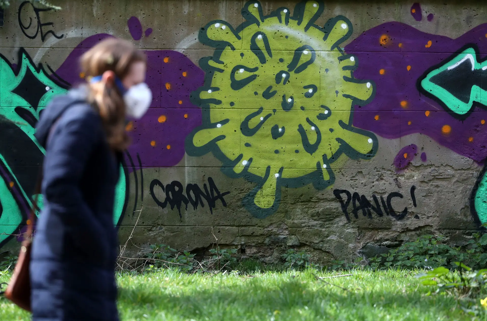 Mais de 227 mil mortos e quase 3,2 milhões de infetados em todo mundo