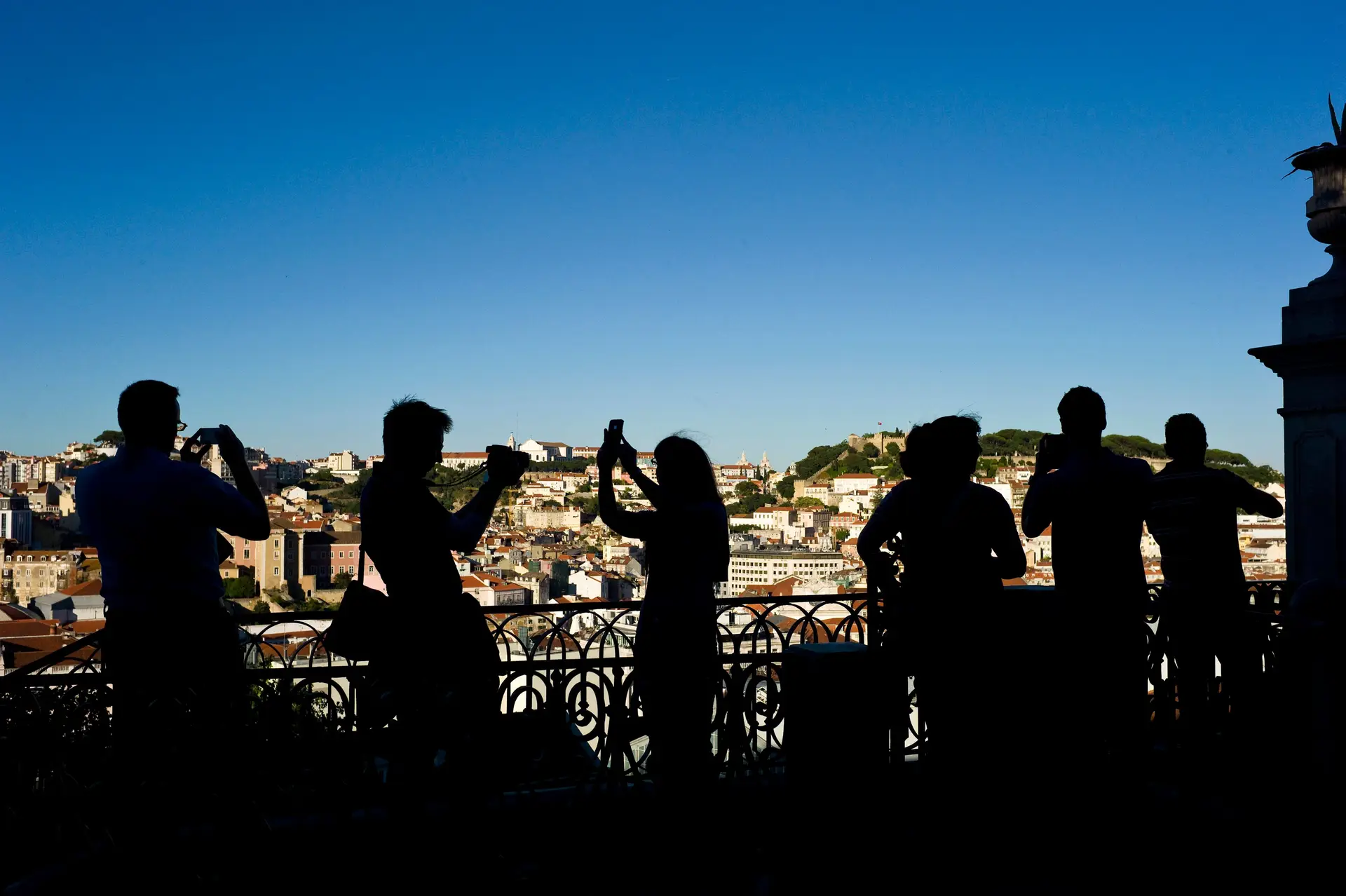 Lisboa espera verão "negro" e "inédito" para o turismo