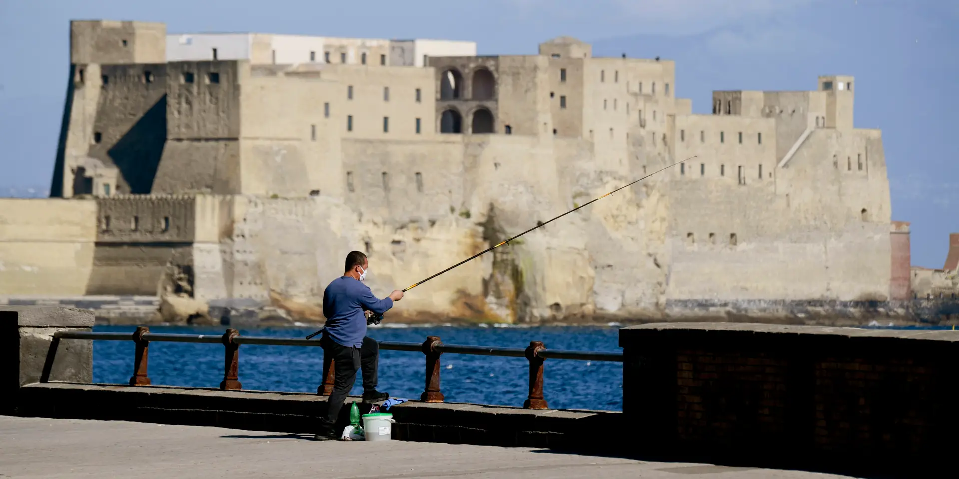 Nápoles, a cidade onde se desenrolam as histórias de Elena Ferrante.