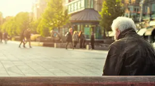 Cancro e coronavírus: um guia caso volte ao trabalho, tenha filhos na escola ou for de férias