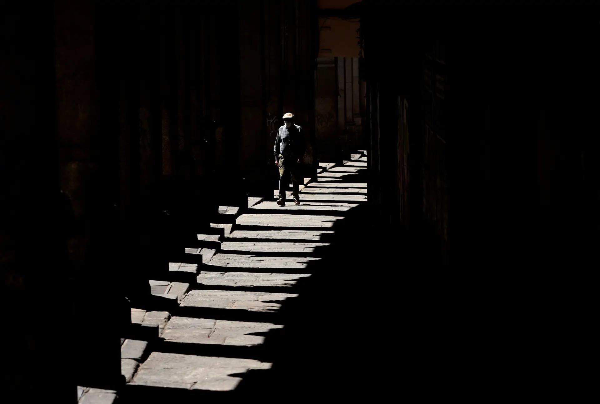 Covid-19: Espanha regista o número mais baixo de mortes dos últimos dois meses