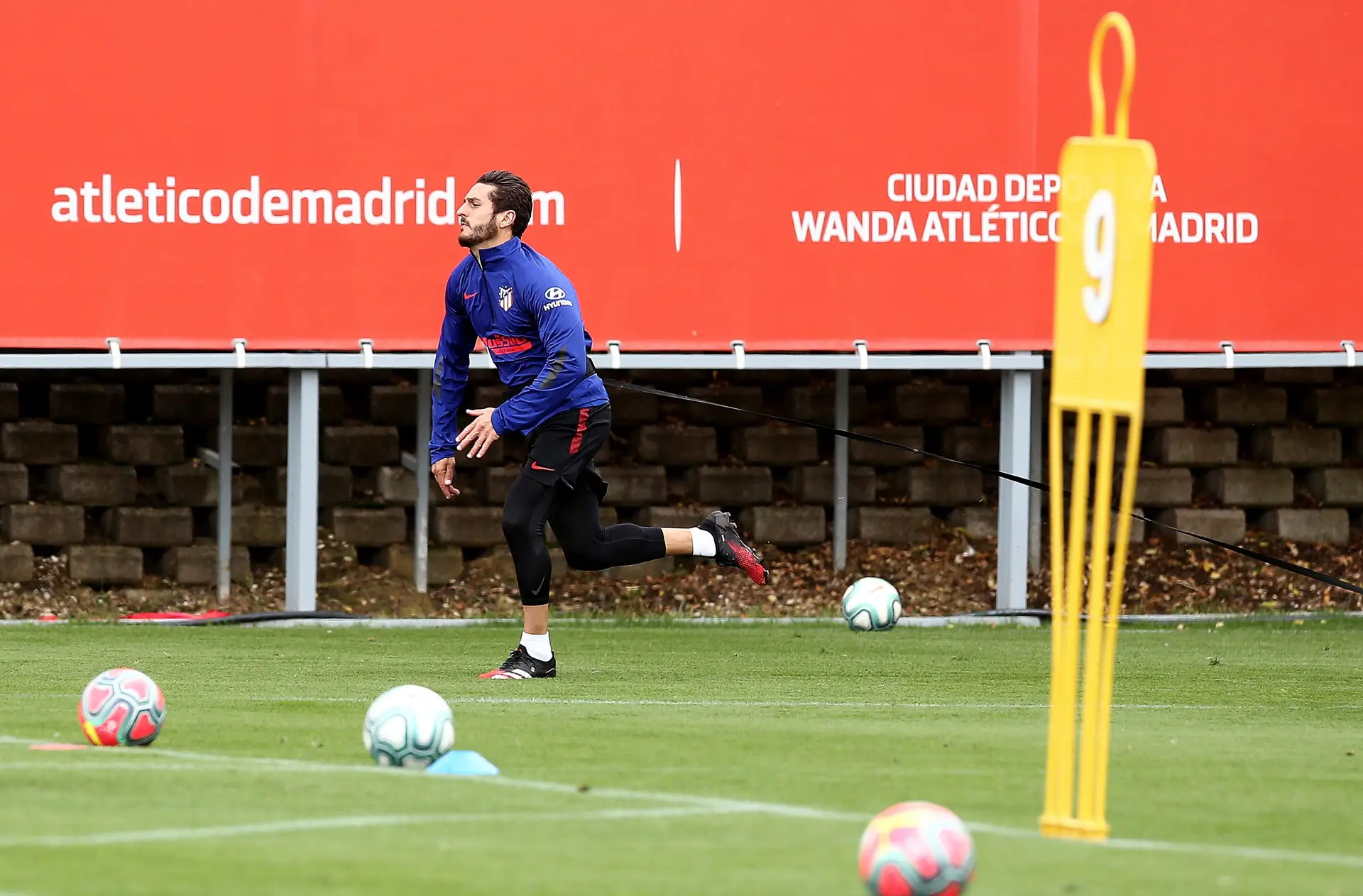 Atlético de Madrid ajuda sócios com dificuldades financeiras