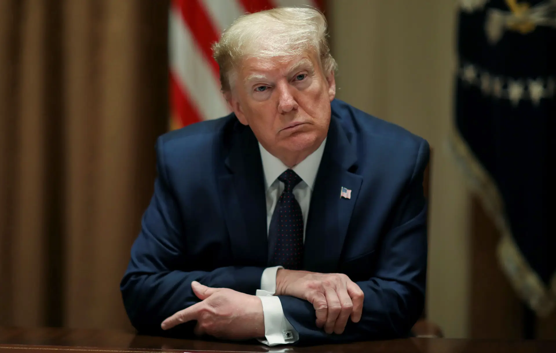 Trump ameaça terminar com contribuição para OMS e sair da organização