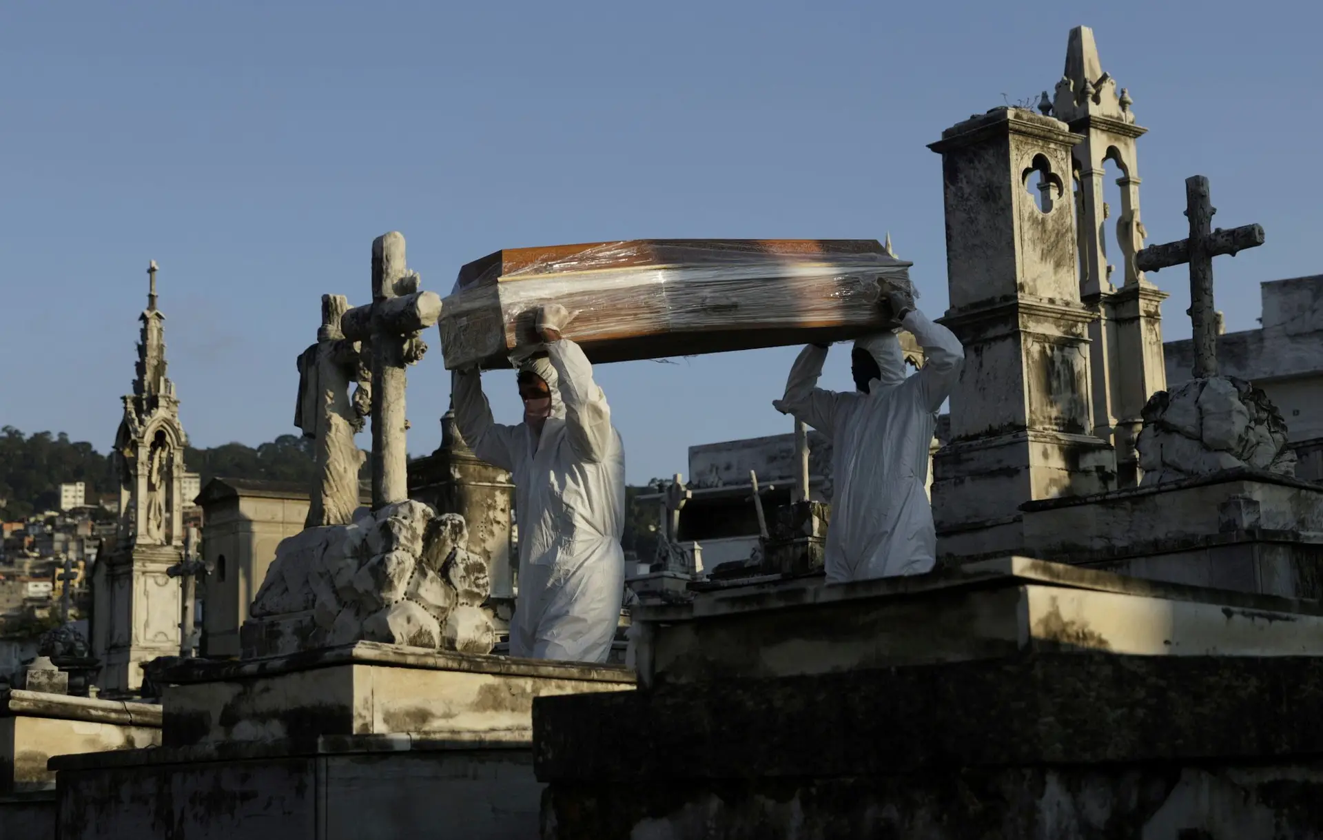 Covid-19 no mundo. 502 mil mortos e mais de 10 milhões de infetados