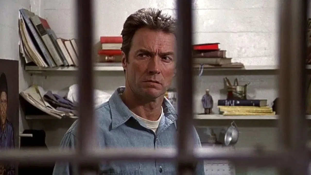 Clint Eastwood em "Os Fugitivos de Alcatraz": memórias da prisão da Baía de São Francisco
