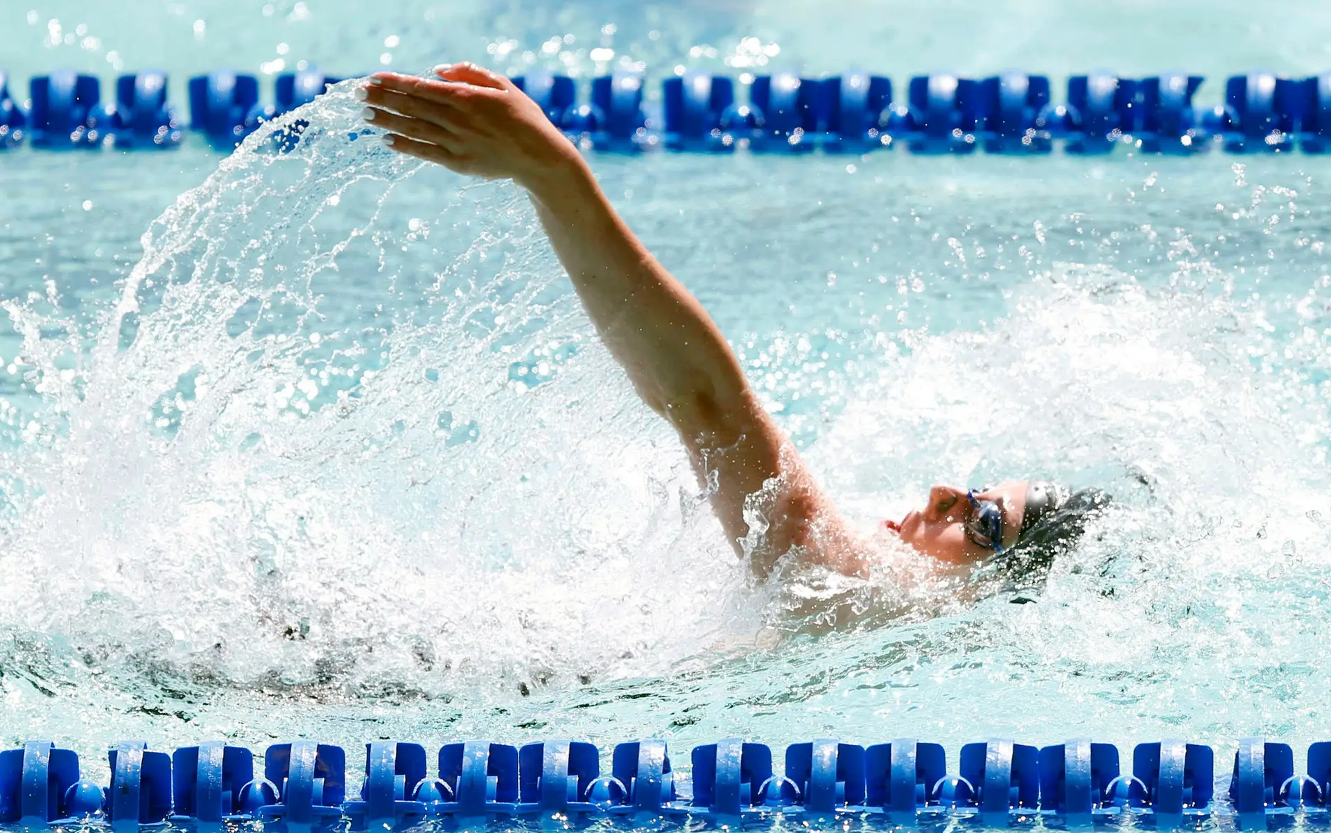 Mundiais de natação em piscina curta adiados para dezembro de 2021