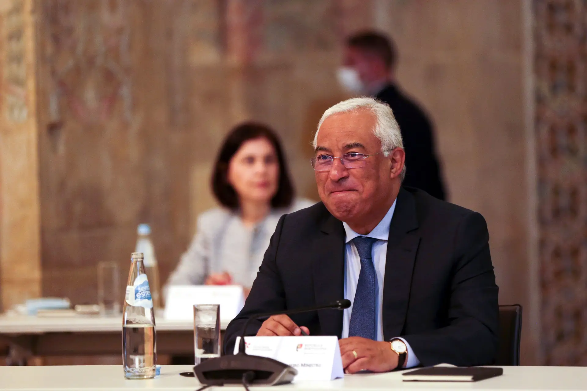 Programa de estabilização económica e social é ou não suficiente?