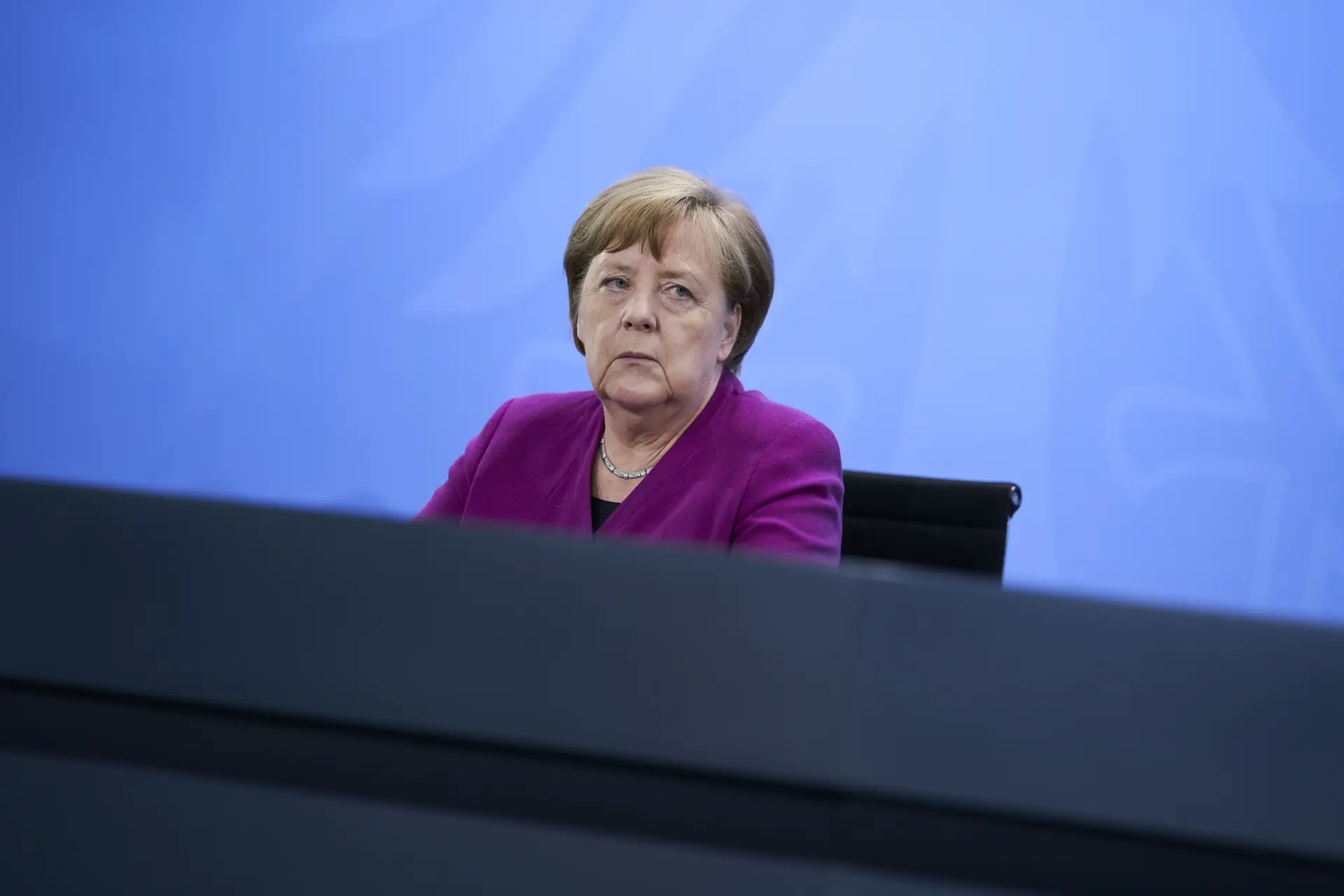 Merkel pede aos alemães uso de aplicação conta coronavírus