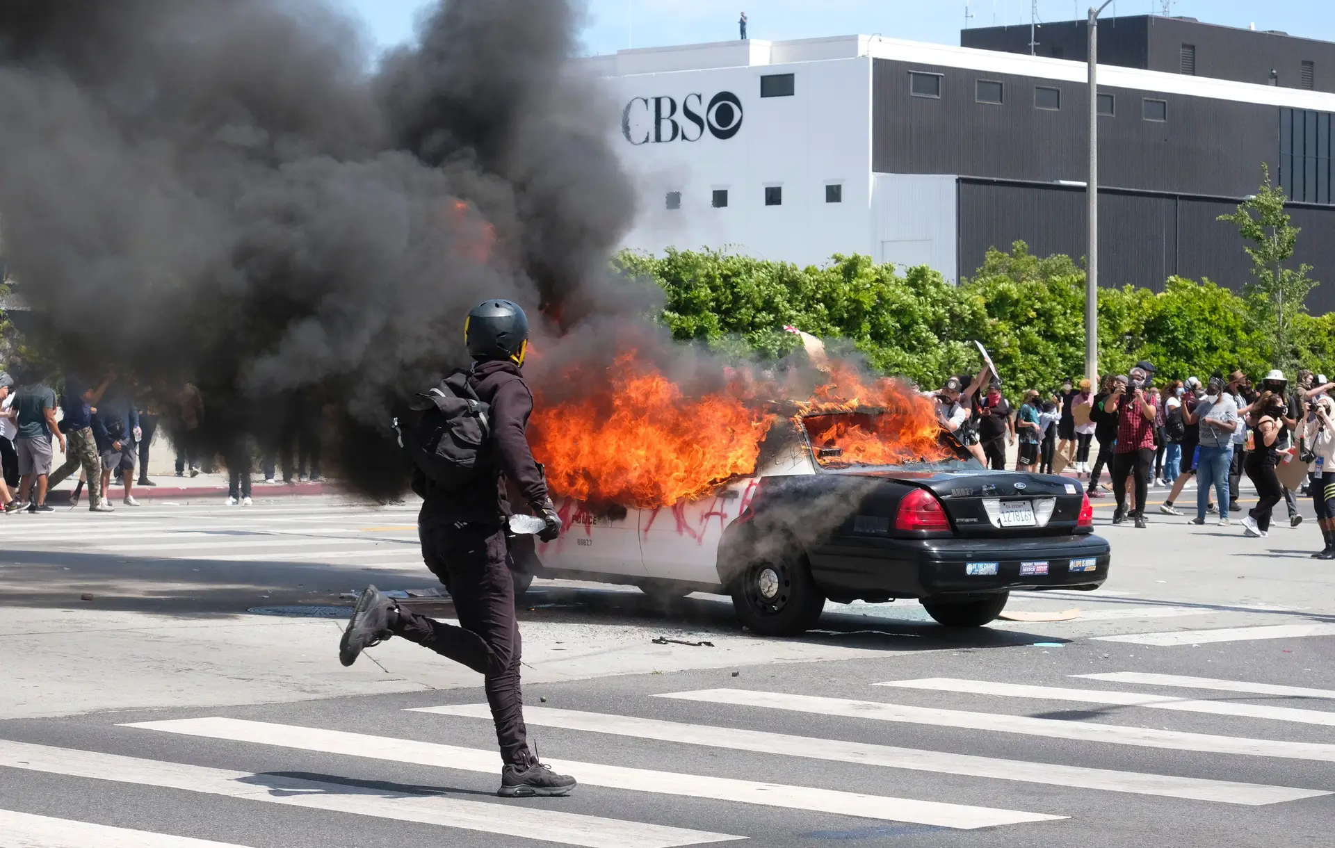 Confrontos entre manifestantes e polícia em várias cidades dos EUA