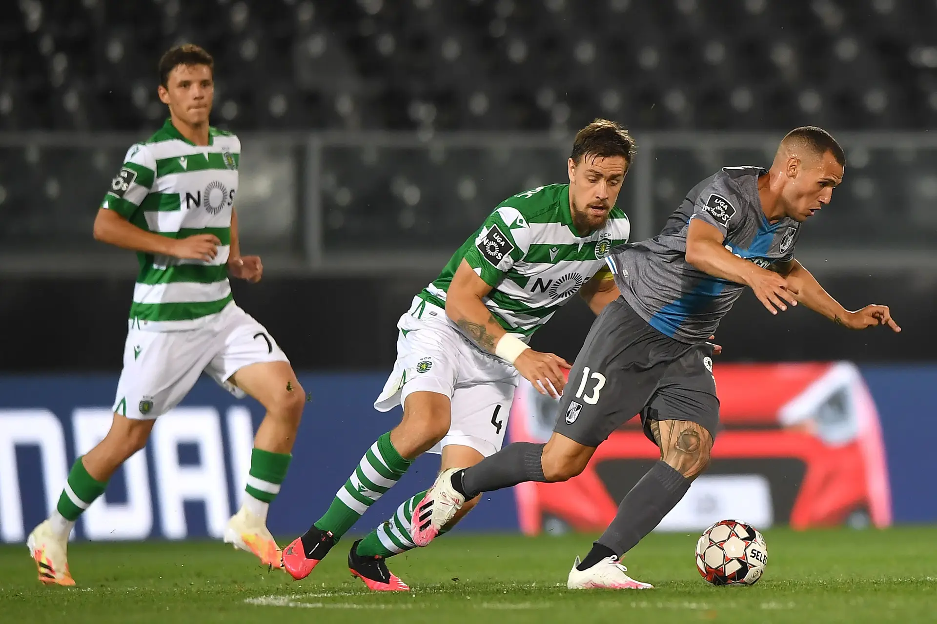 Sporting empata com Vitória de Guimarães por 2-2 