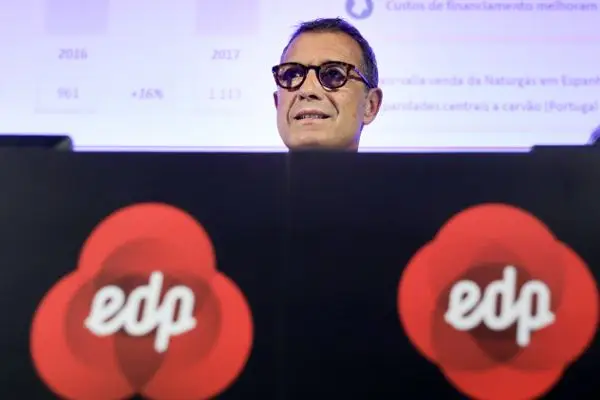 Presidente da EDP suspenso de funções
