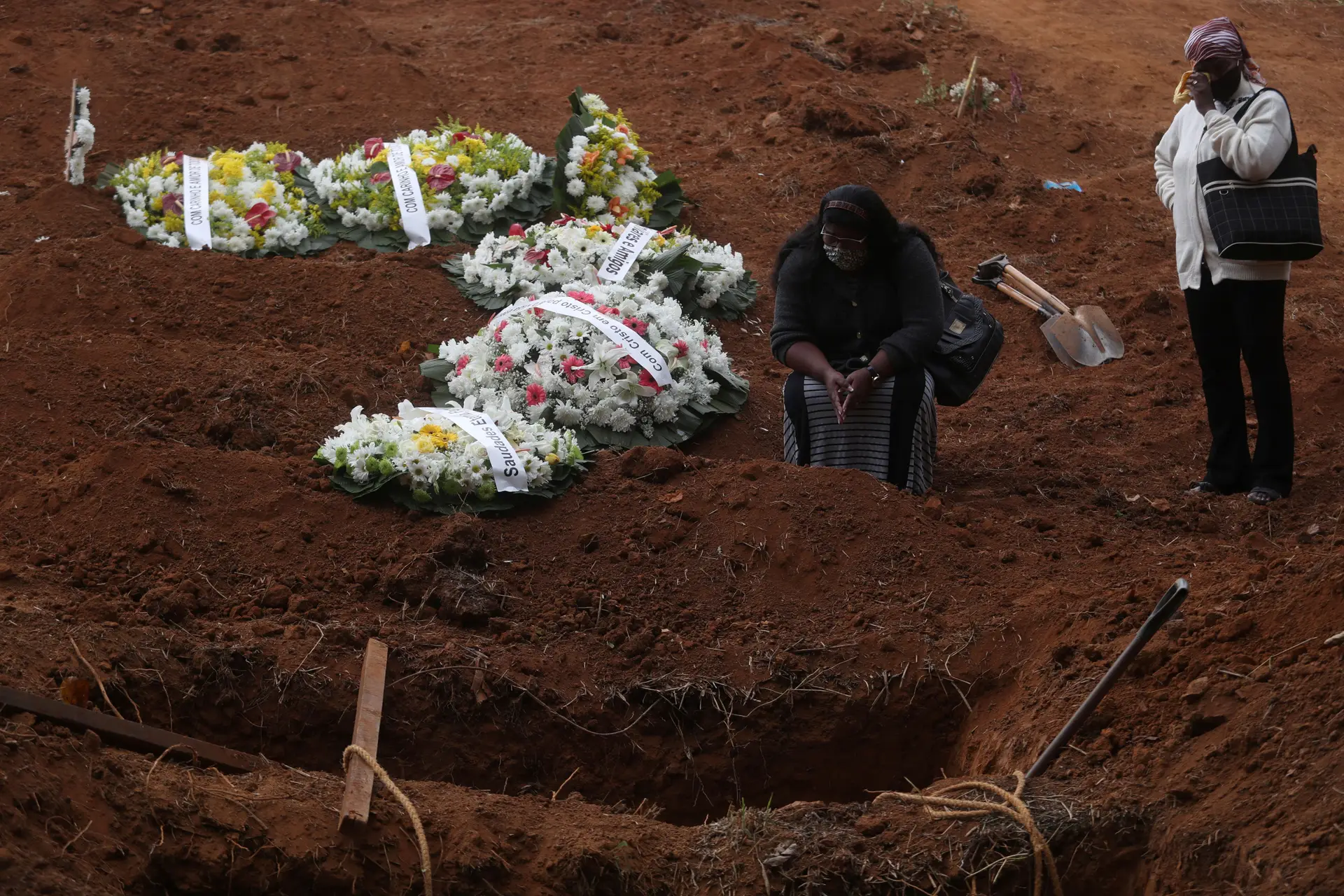 Brasil regista mais de mil mortes por Covid-19 pelo quarto dia consecutivo