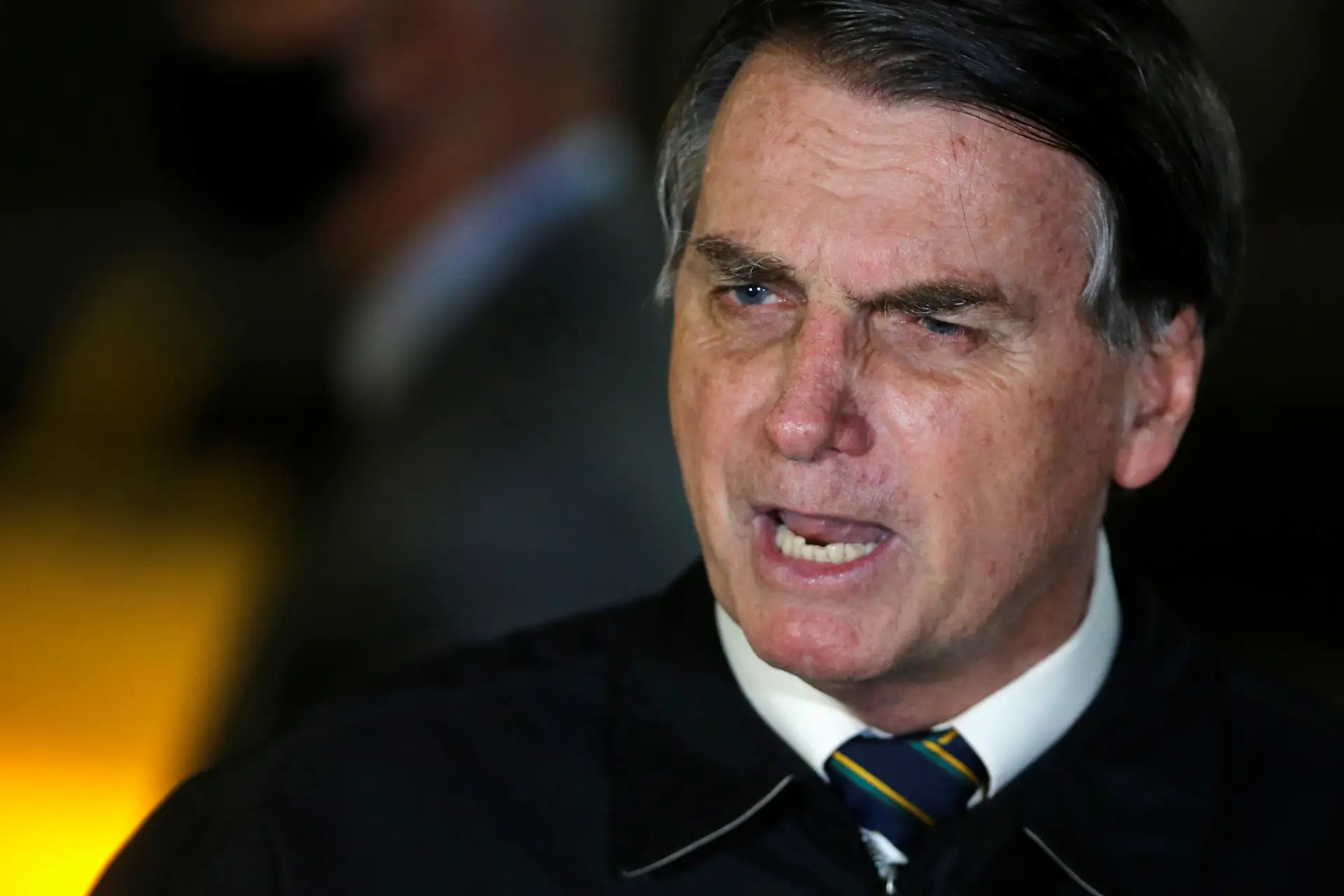 Bolsonaro diz que "milhões perderam empregos" por causa das indicações da OMS