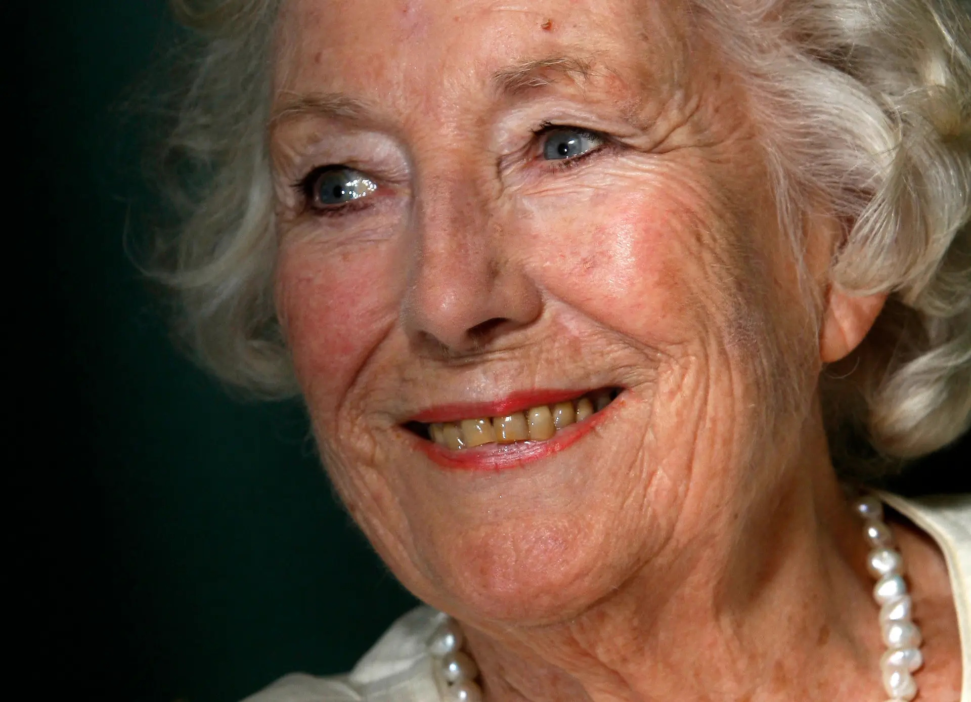Morreu aos 103 anos Vera Lynn, a "namorada das Forças Armadas"