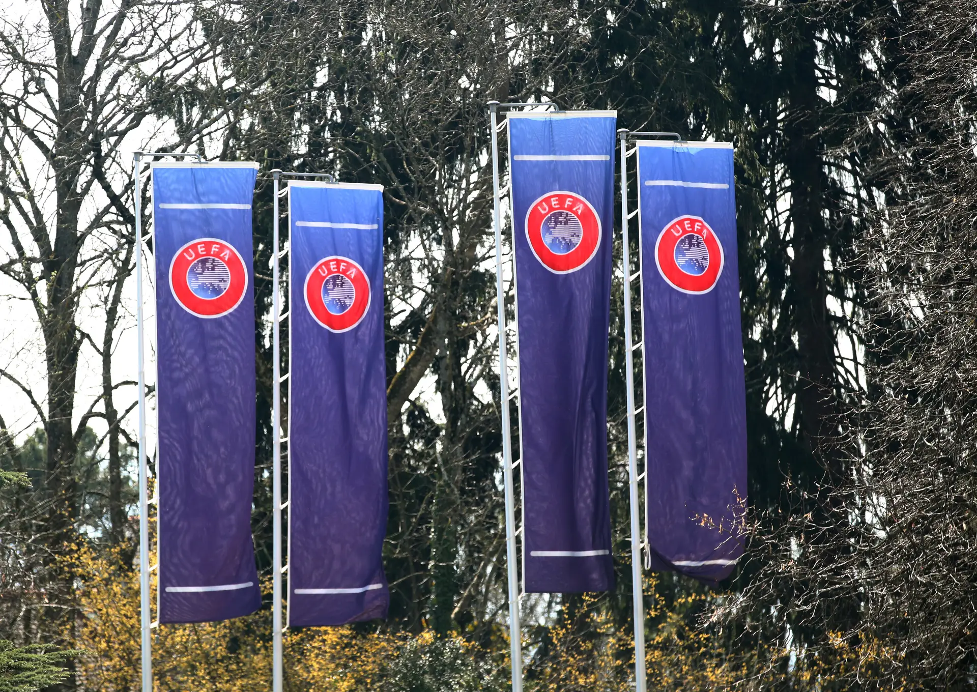 UEFA diz que quarentena de equipas inglesas é decisão dos Governos