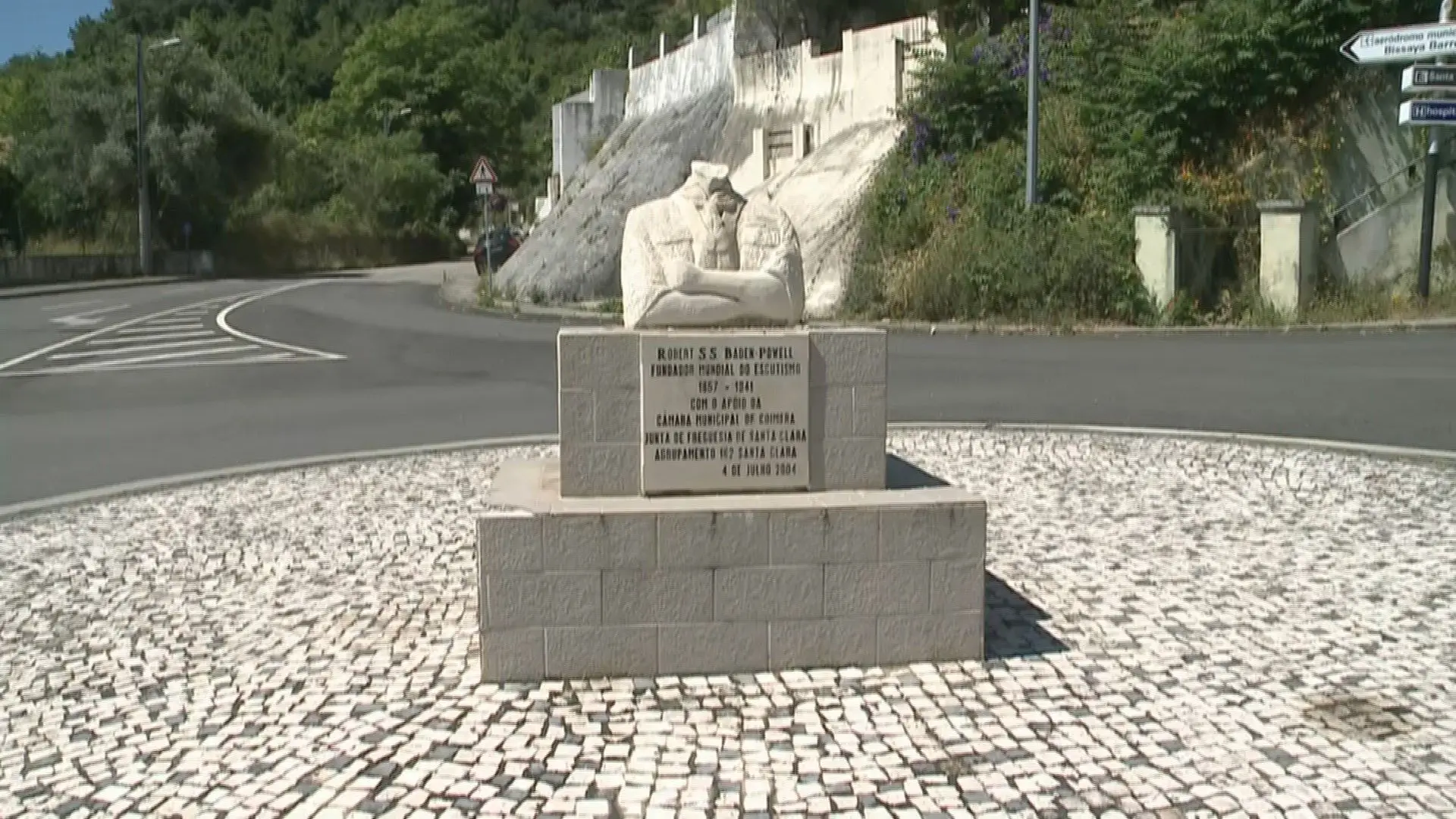 Busto de Baden-Powell, fundador do escutismo, vandalizado em Coimbra