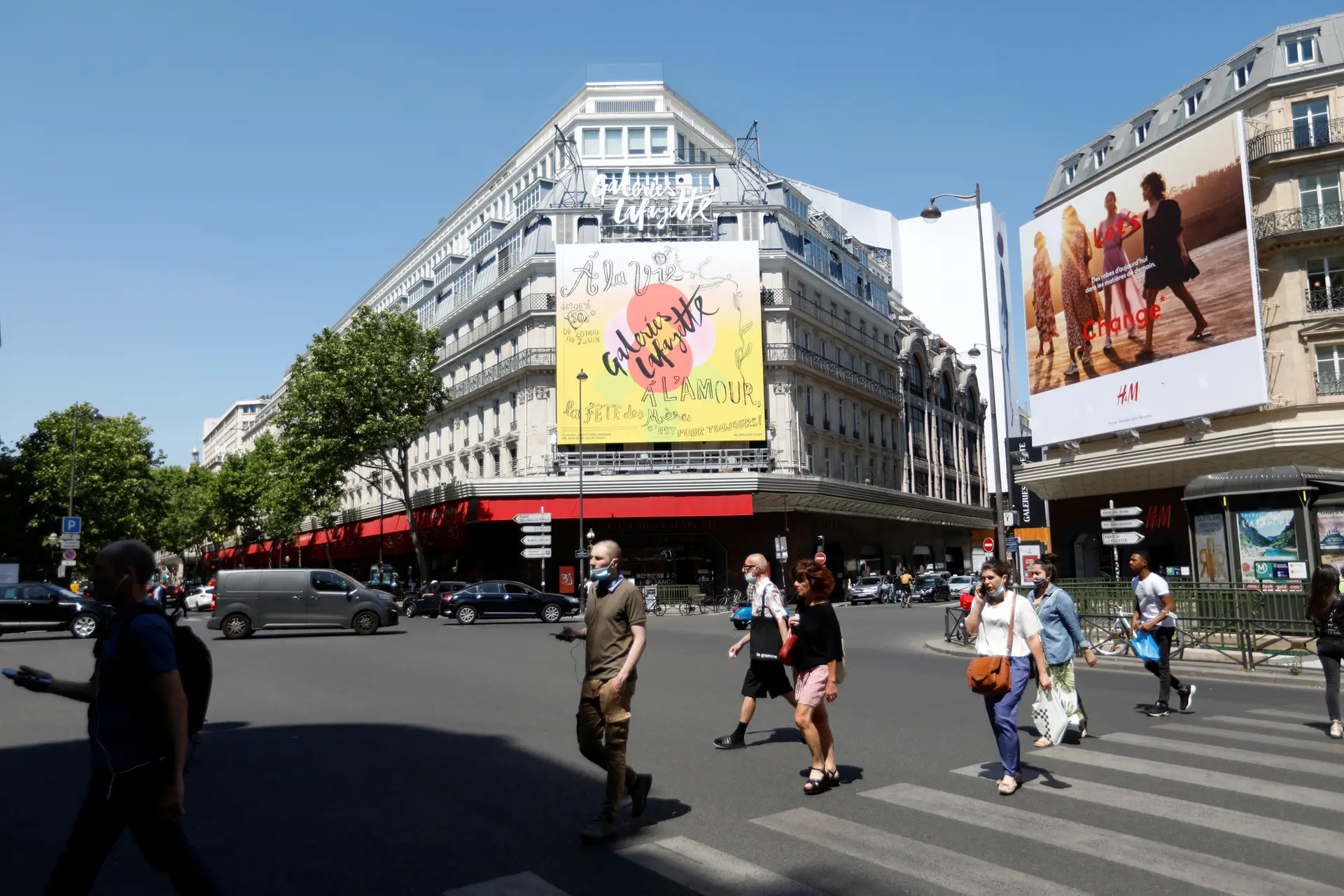 Clima de negócios em França com maior aumento mensal desde 1980