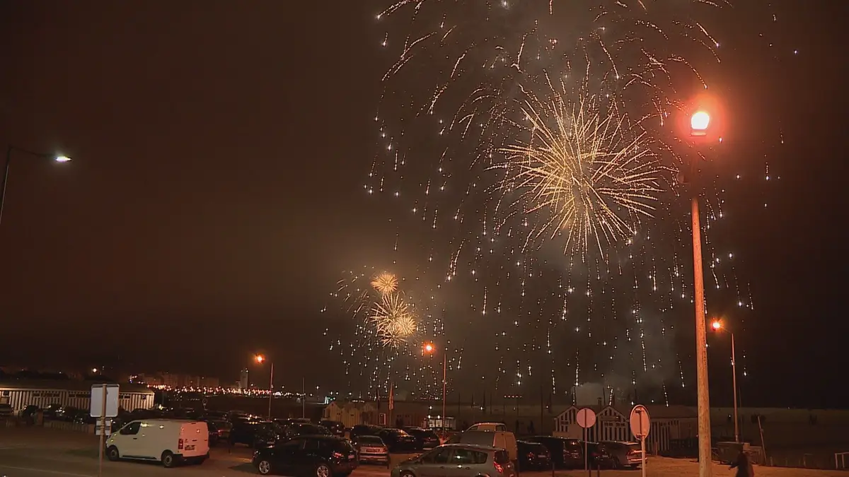 Fogo-de-artifício na noite de S. João na Figueira da Foz