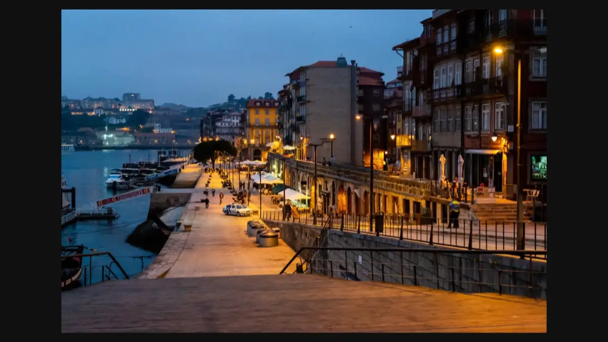 A cidade do Porto na noite de S. João