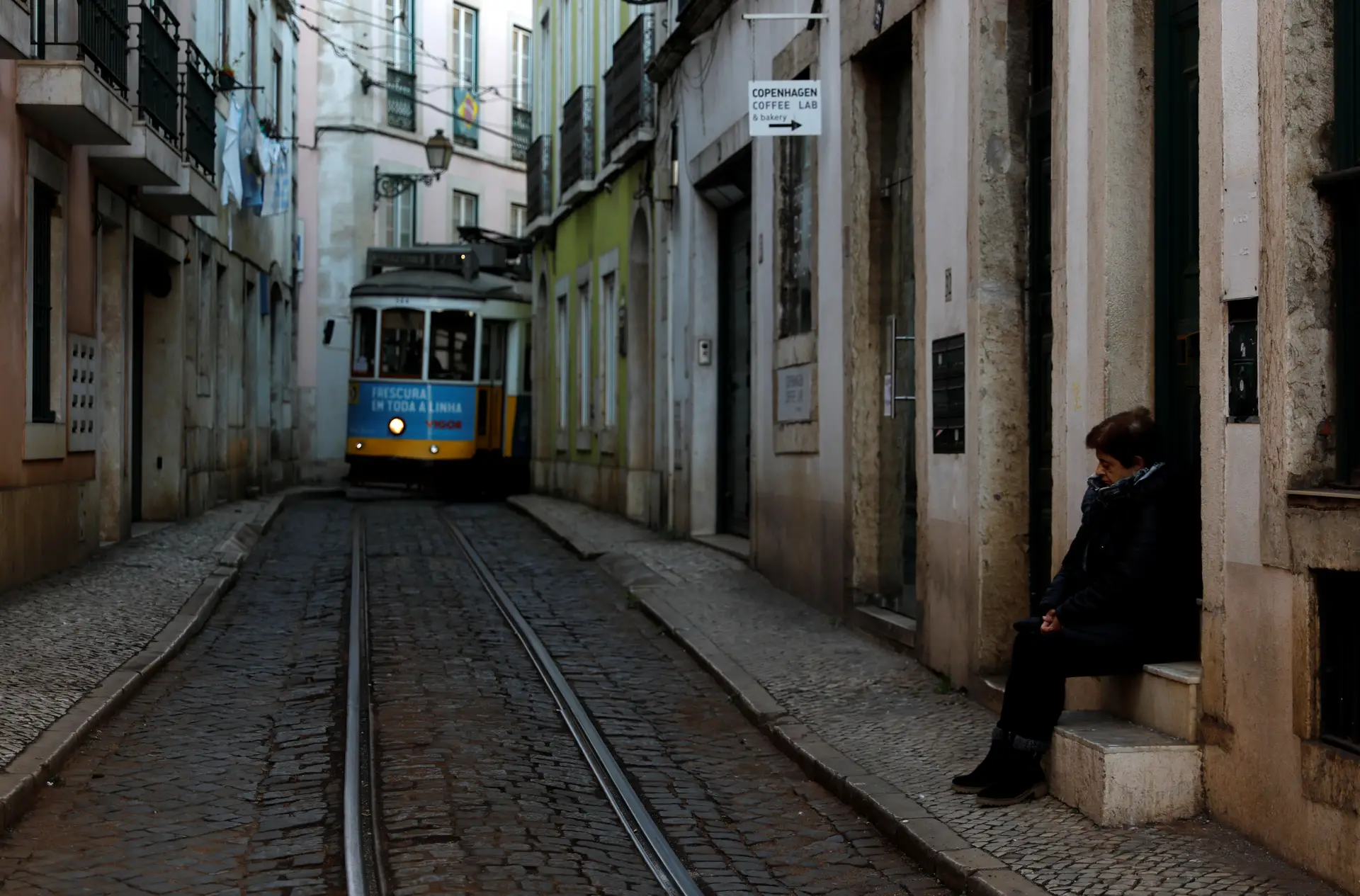 Portugal regista 64 mortos e 4.093 casos de Covid-19 nas últimas 24 horas