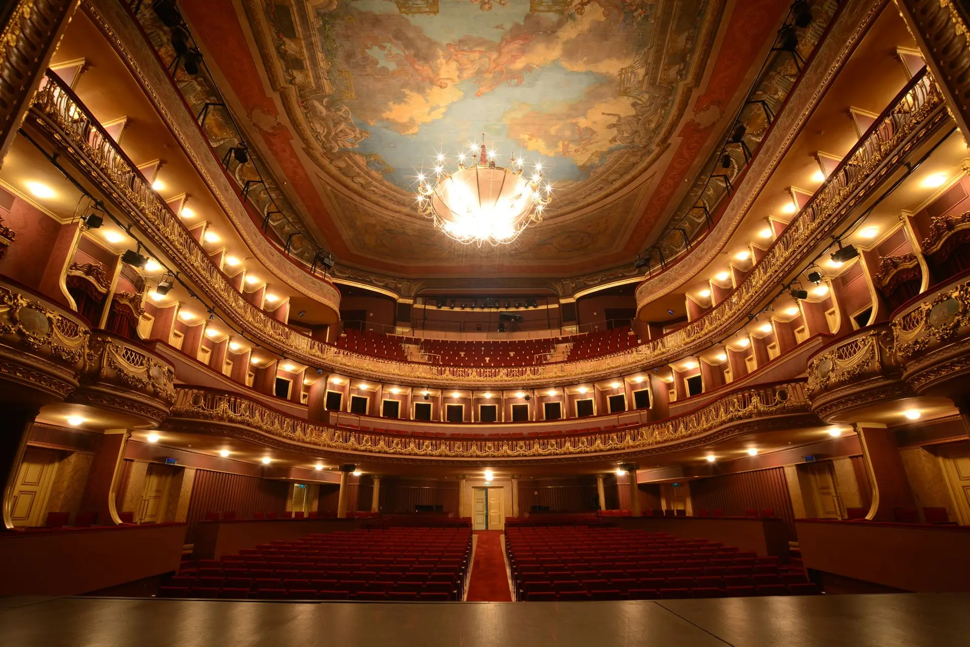 Ministério da Cultura reforça programas de apoio a projetos da Direção-Geral das Artes