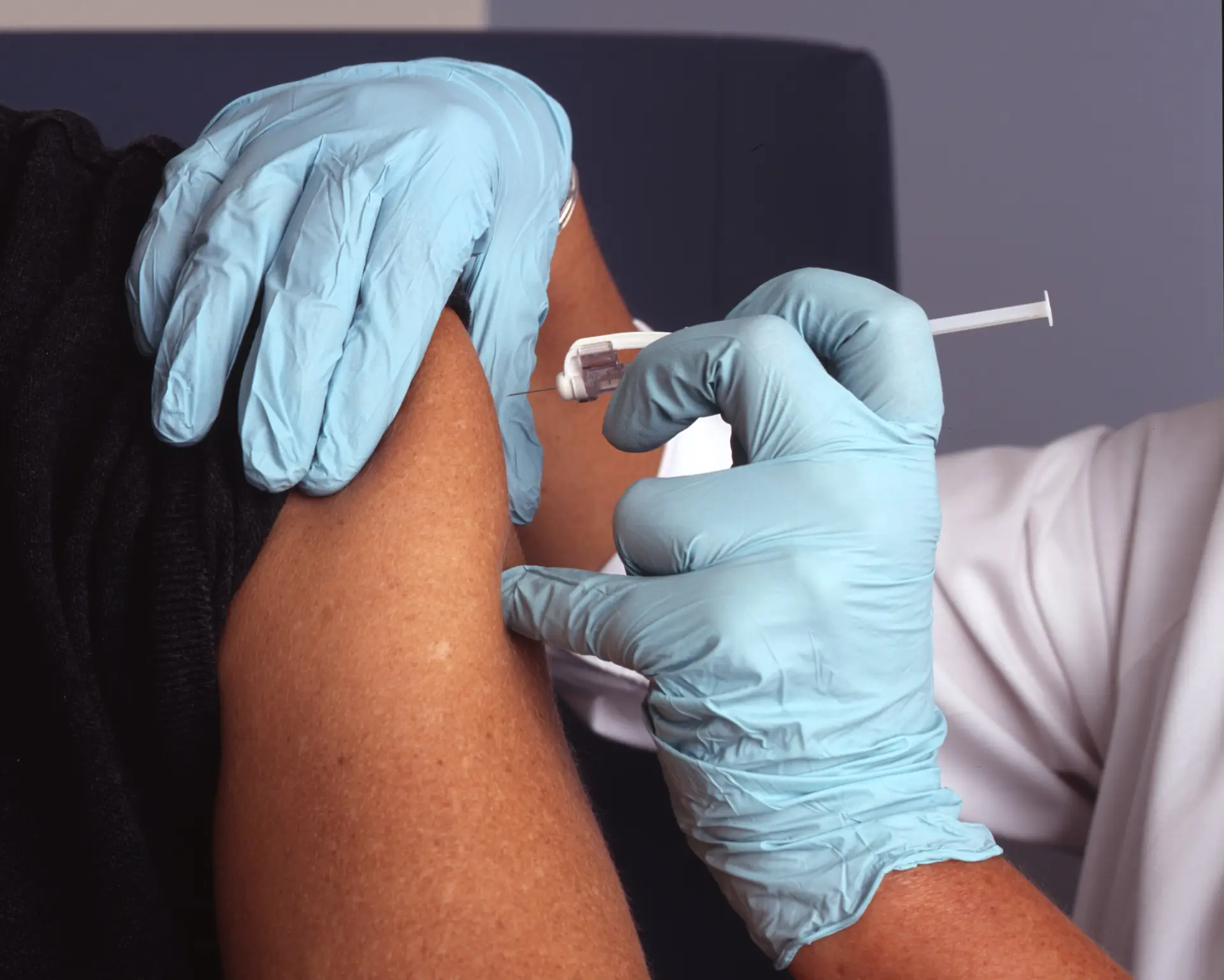 Vacina contra o HPV diminui o risco de cancro do colo do útero em 87%