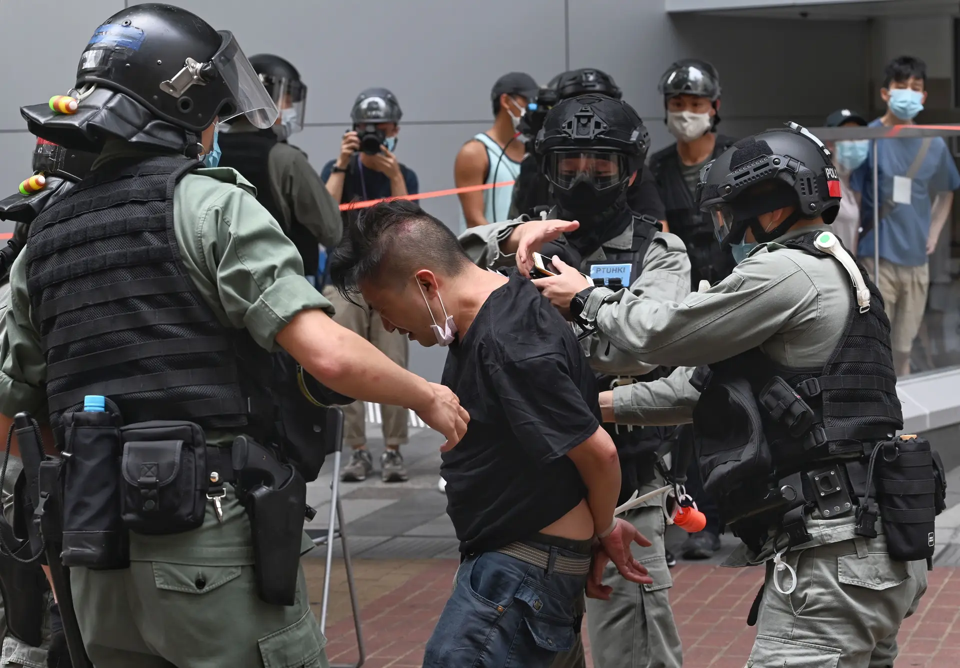 UE considera "essencial" proteção de direitos e liberdades em Hong Kong