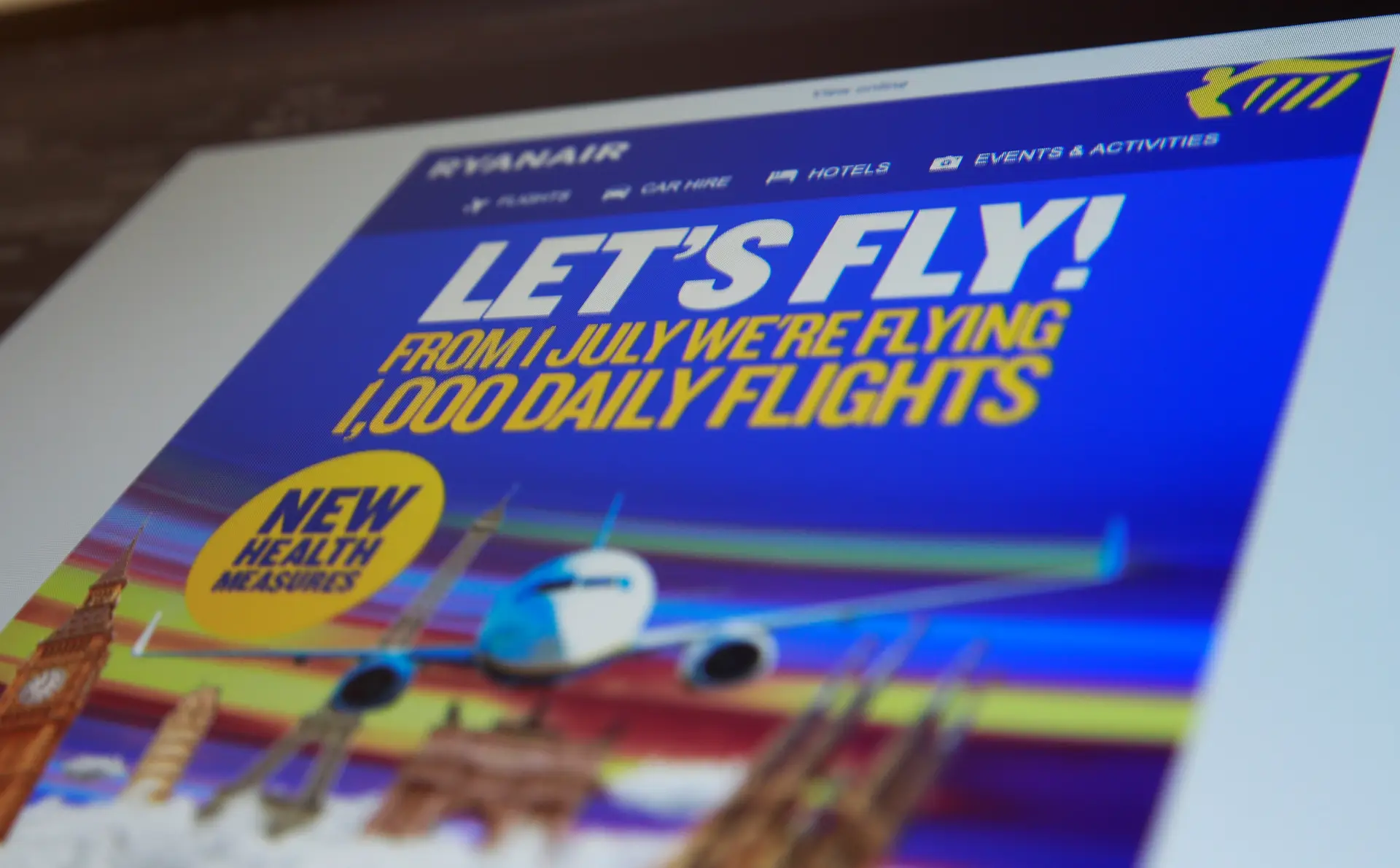 Cartaz publicitário da Ryanair.