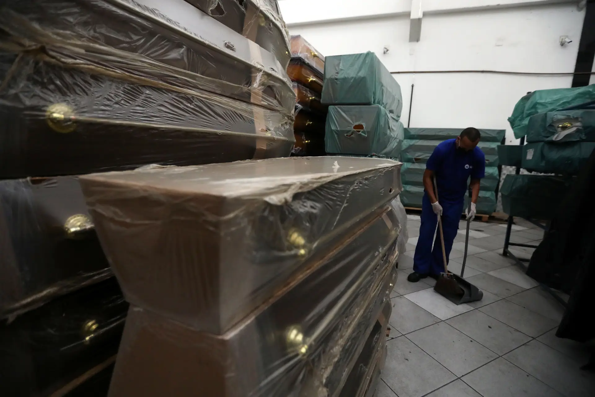 Brasil regista 620 mortes diárias por Covid-19