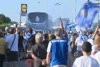 Adeptos do FC Porto acompanharam equipa sem cumprir regras impostas pela DGS 