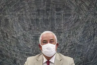 Primeiro-ministro vê no plano de recuperação económica um "esforço de reindustrialização do país"