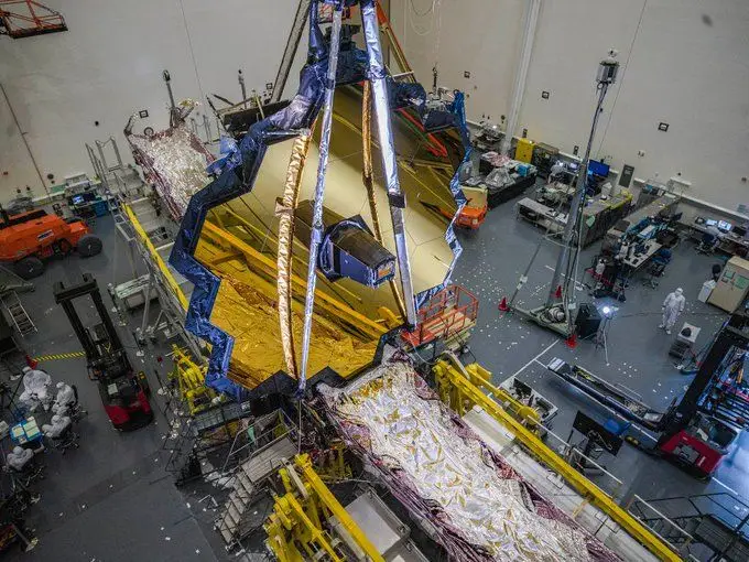 NASA adia lançamento do telescópio espacial James Webb