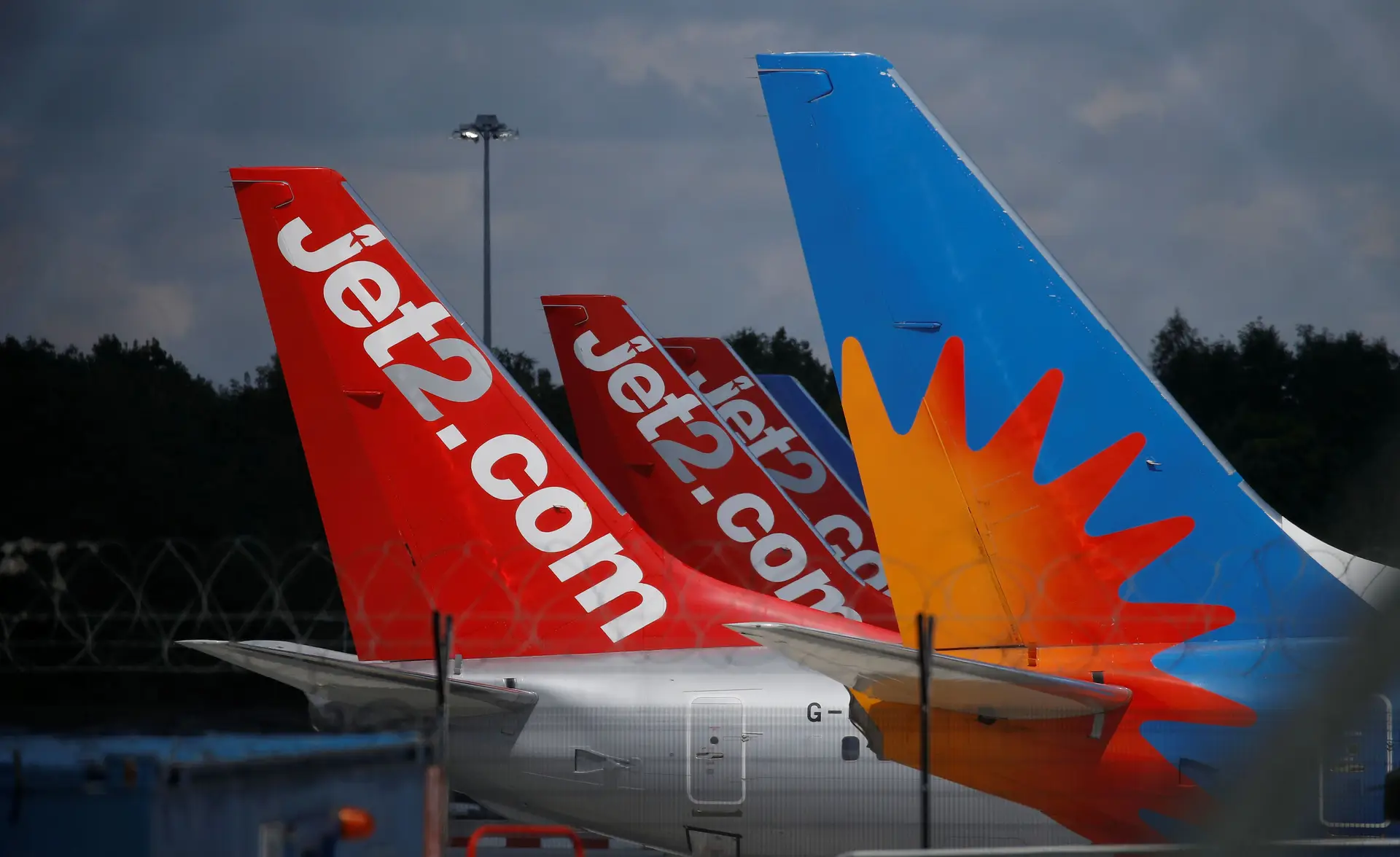 Covid-19: Jet2 suspende todos os voos para Faro