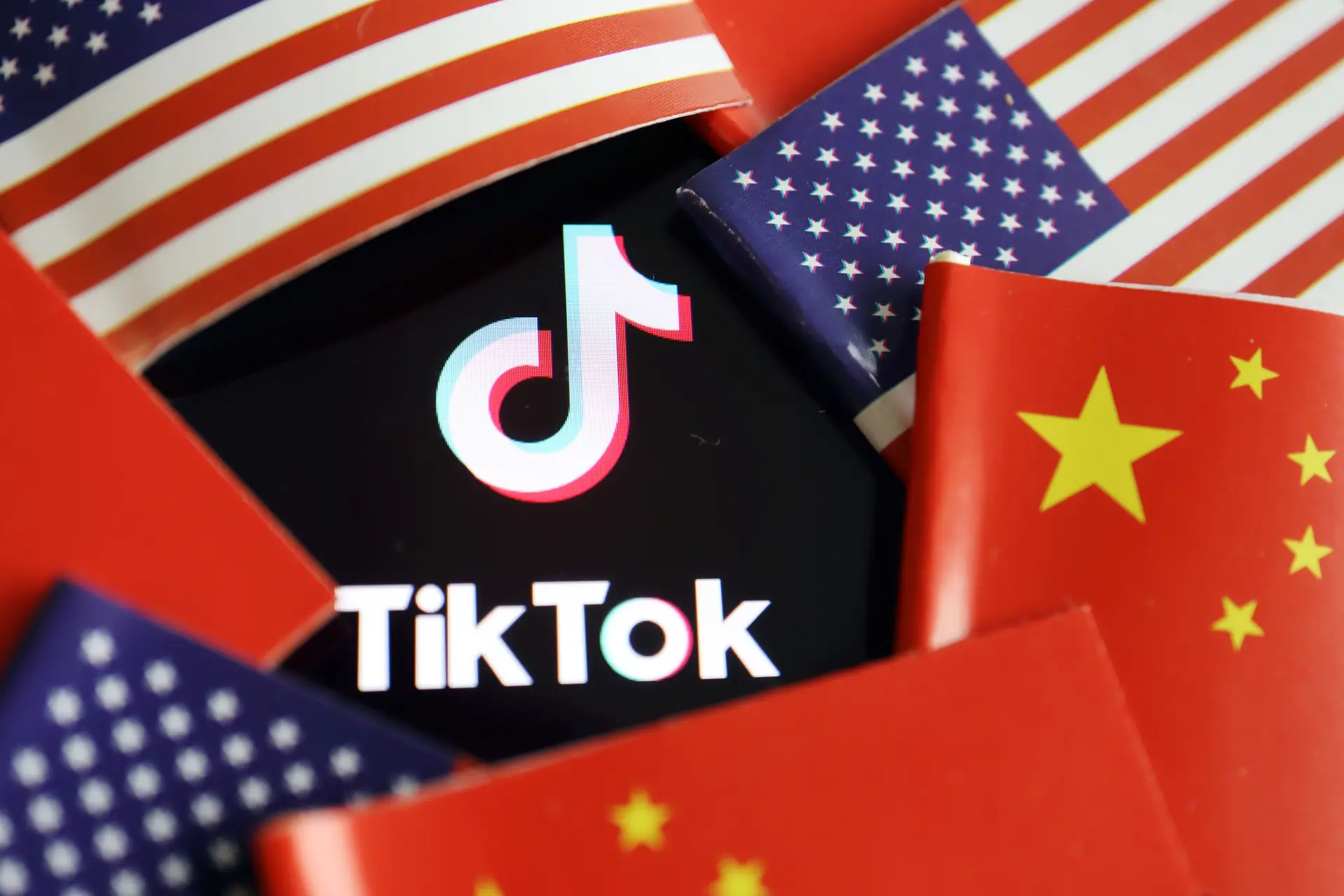 China acusa EUA de espalharem desinformação sobre TikTok