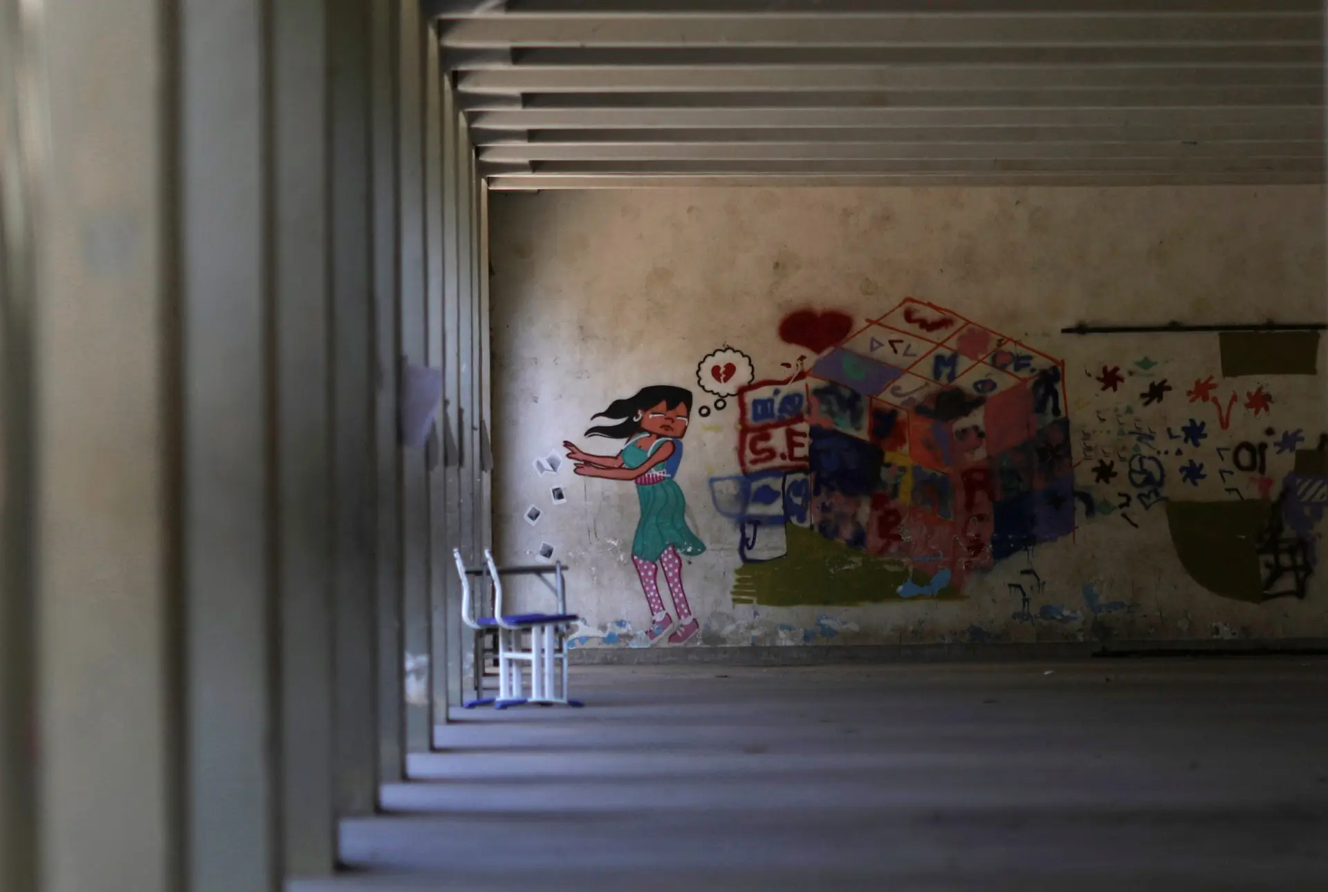 Governo brasileiro sem medidas para garantir ensino à distância a minorias