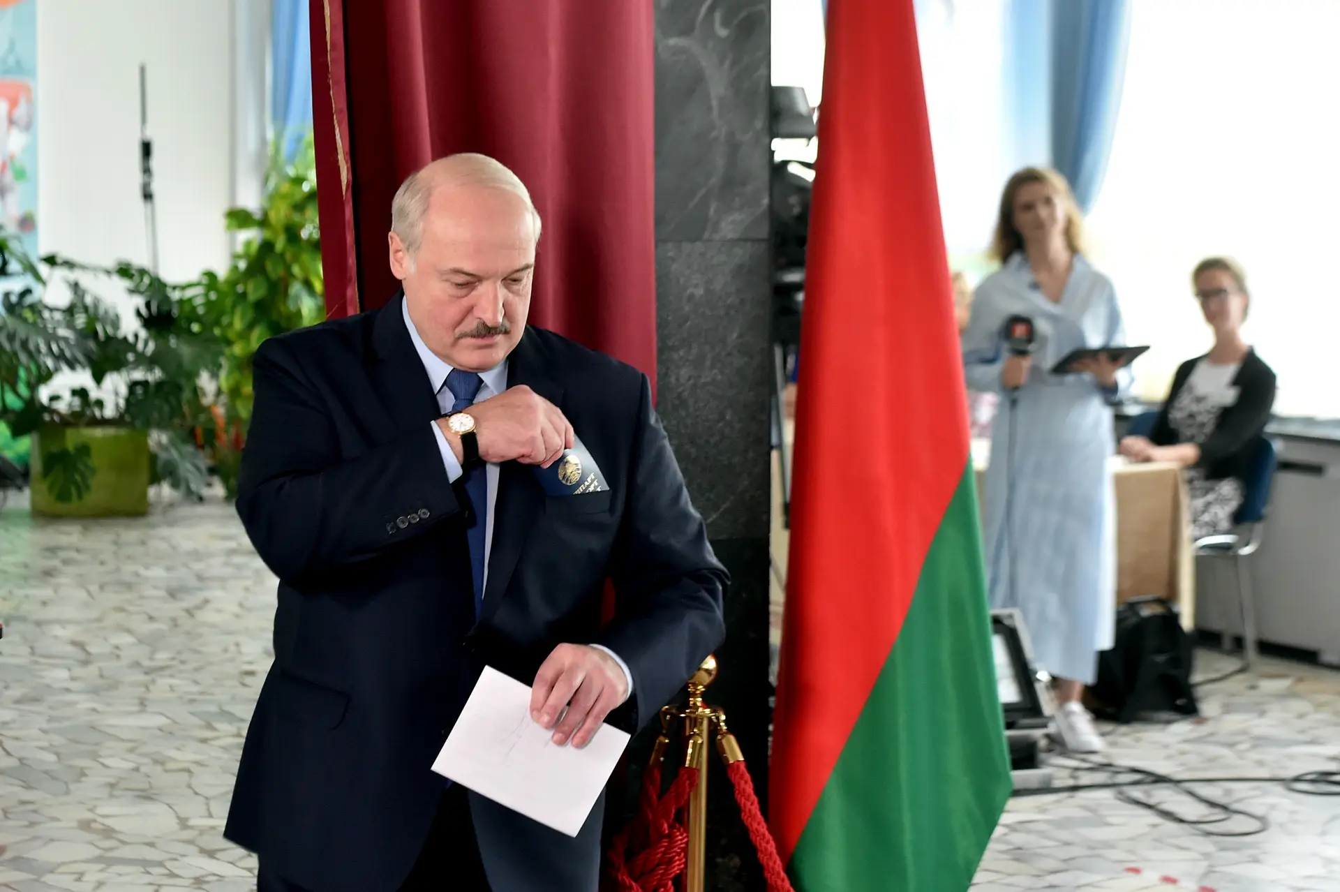 Lukashenko afirma que "nem morto" entrega a Bielorrússia
