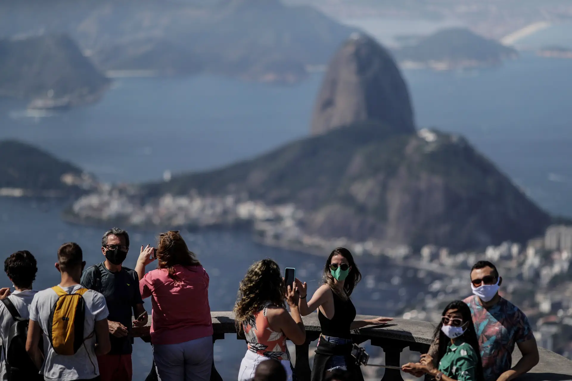 Covid-19: Brasil regista 620 mortos nas últimas 24 horas