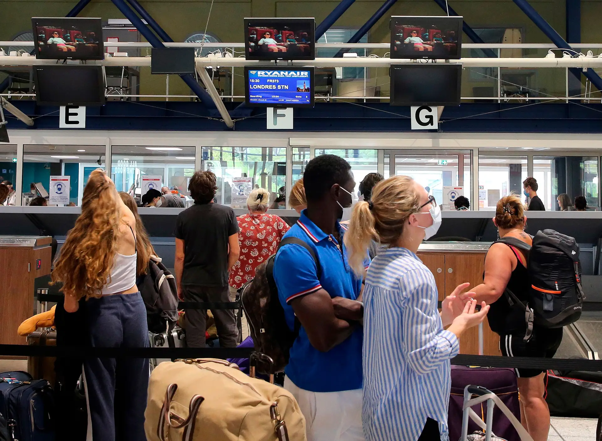 França pressiona Reino Unido impondo quarentena a viajantes ingleses