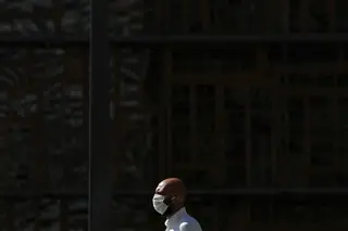 Máscaras aumentam proteção mas "não são milagrosas"