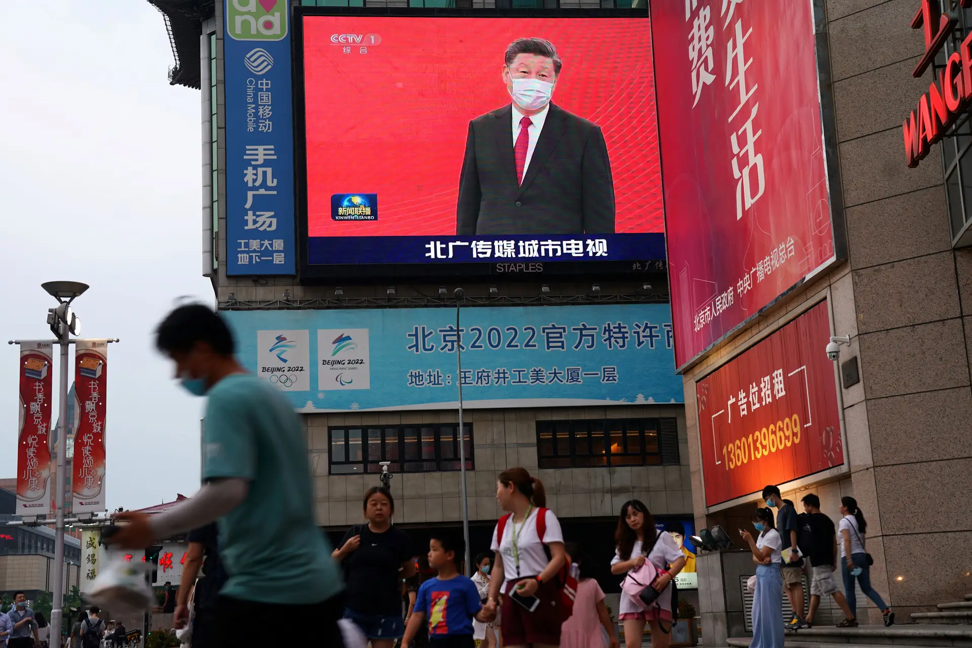 Presidente chinês deseja "rápida recuperação" ao casal Trump