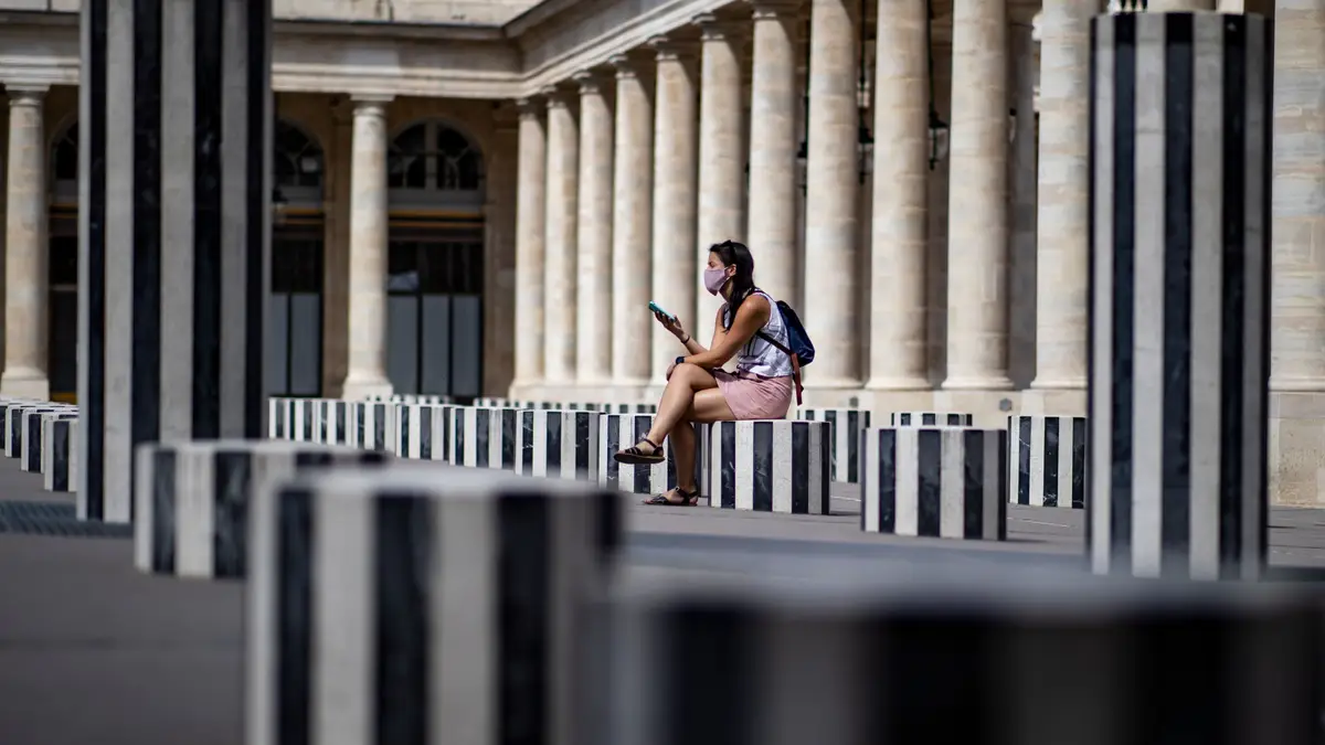 França expulsa estudantes por não respeitarem homenagem ao