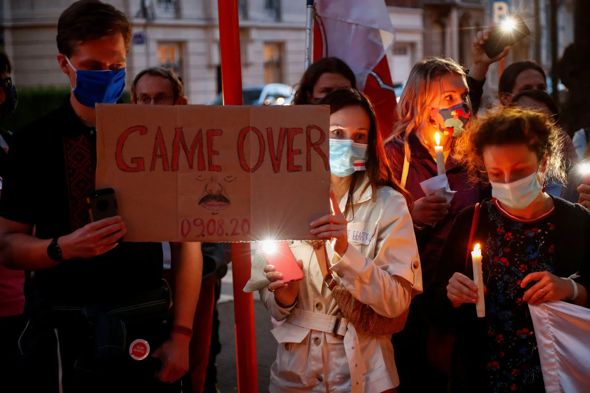 Jornalistas bielorrussos julgados por cobrirem protestos não autorizados