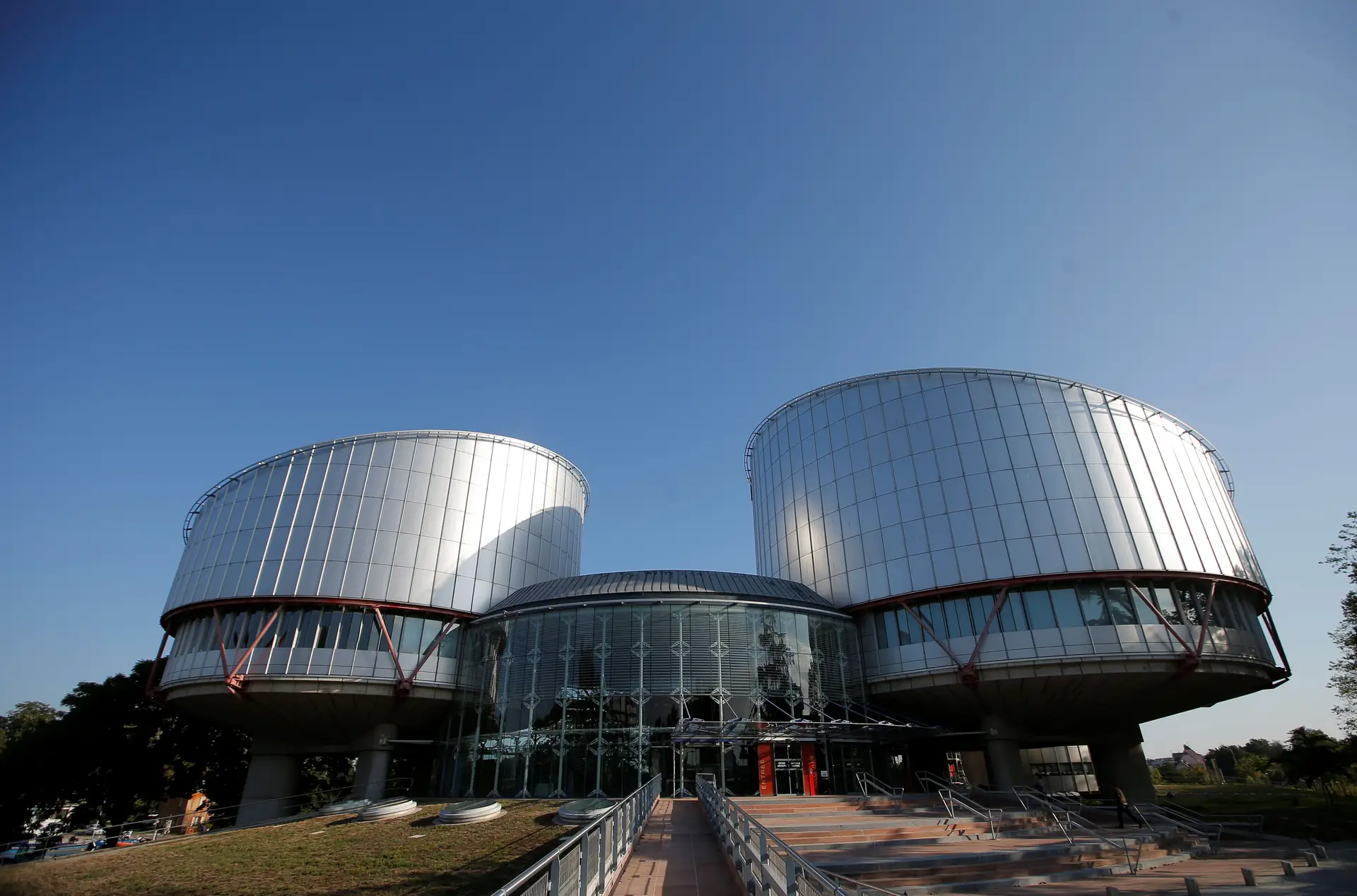 Clima. Jovens portugueses querem que Tribunal dos Direitos do Homem julgue 33 países