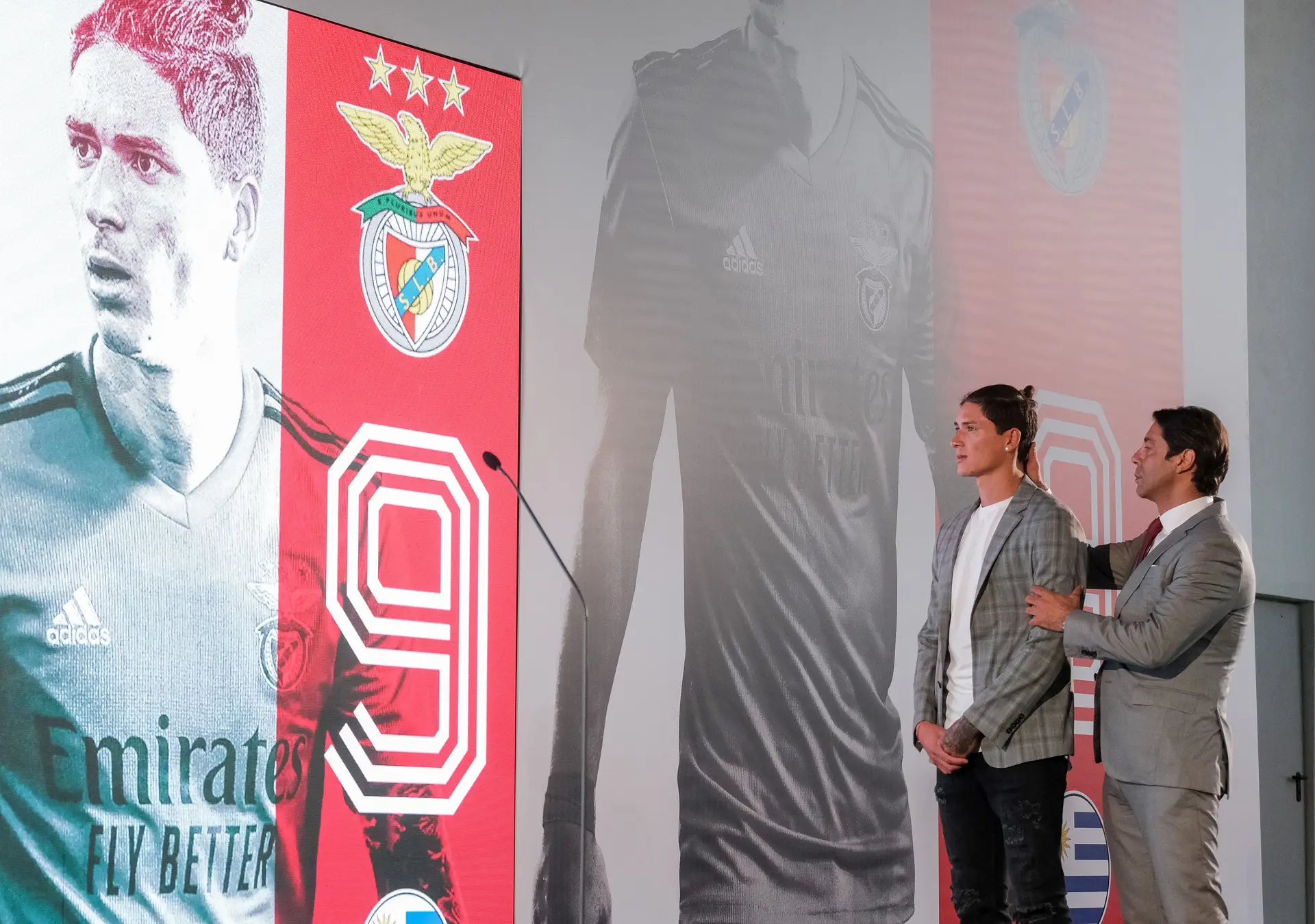 Darwin Núñes oficializado como reforço do Benfica