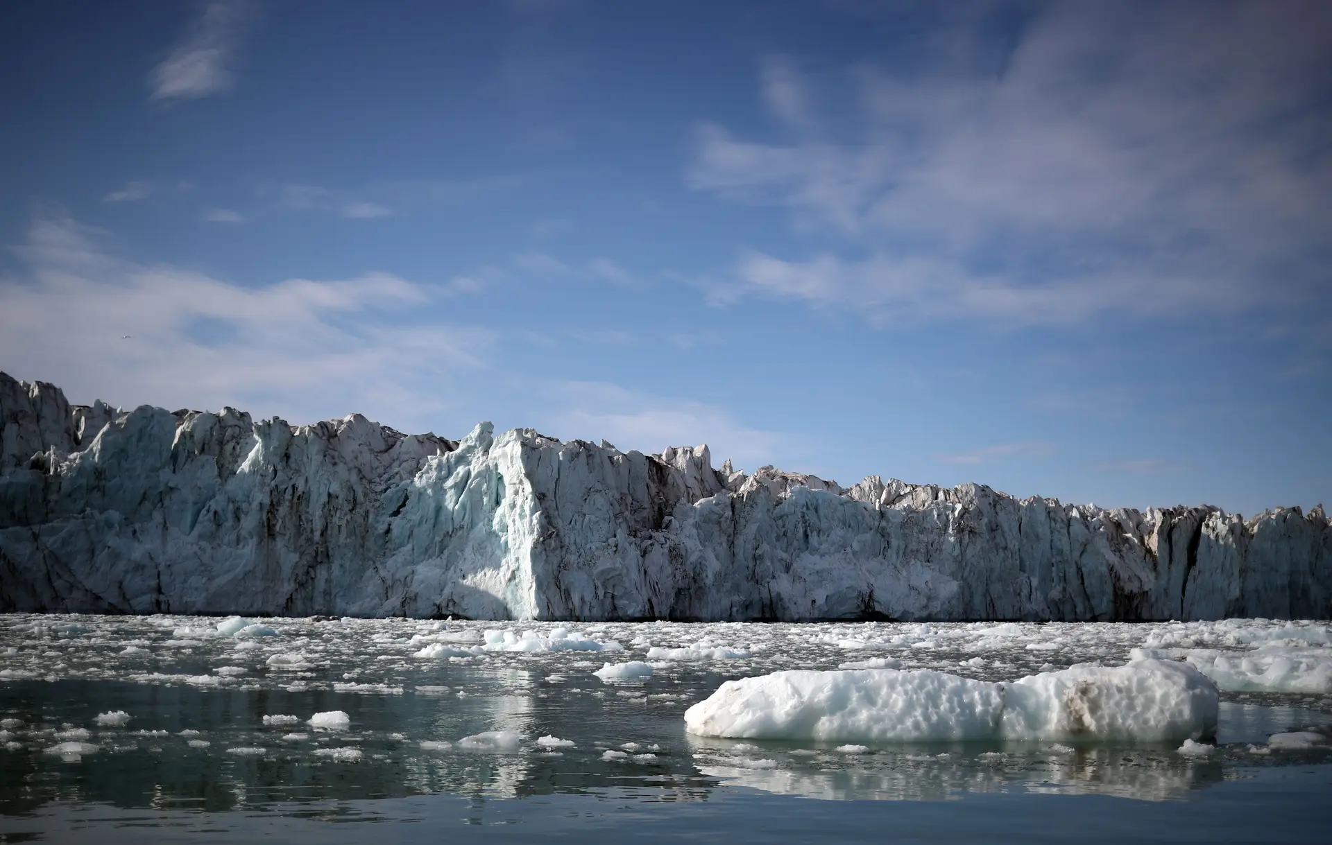 Desaparecimento da camada de gelo a caminho do "pior cenário" climático