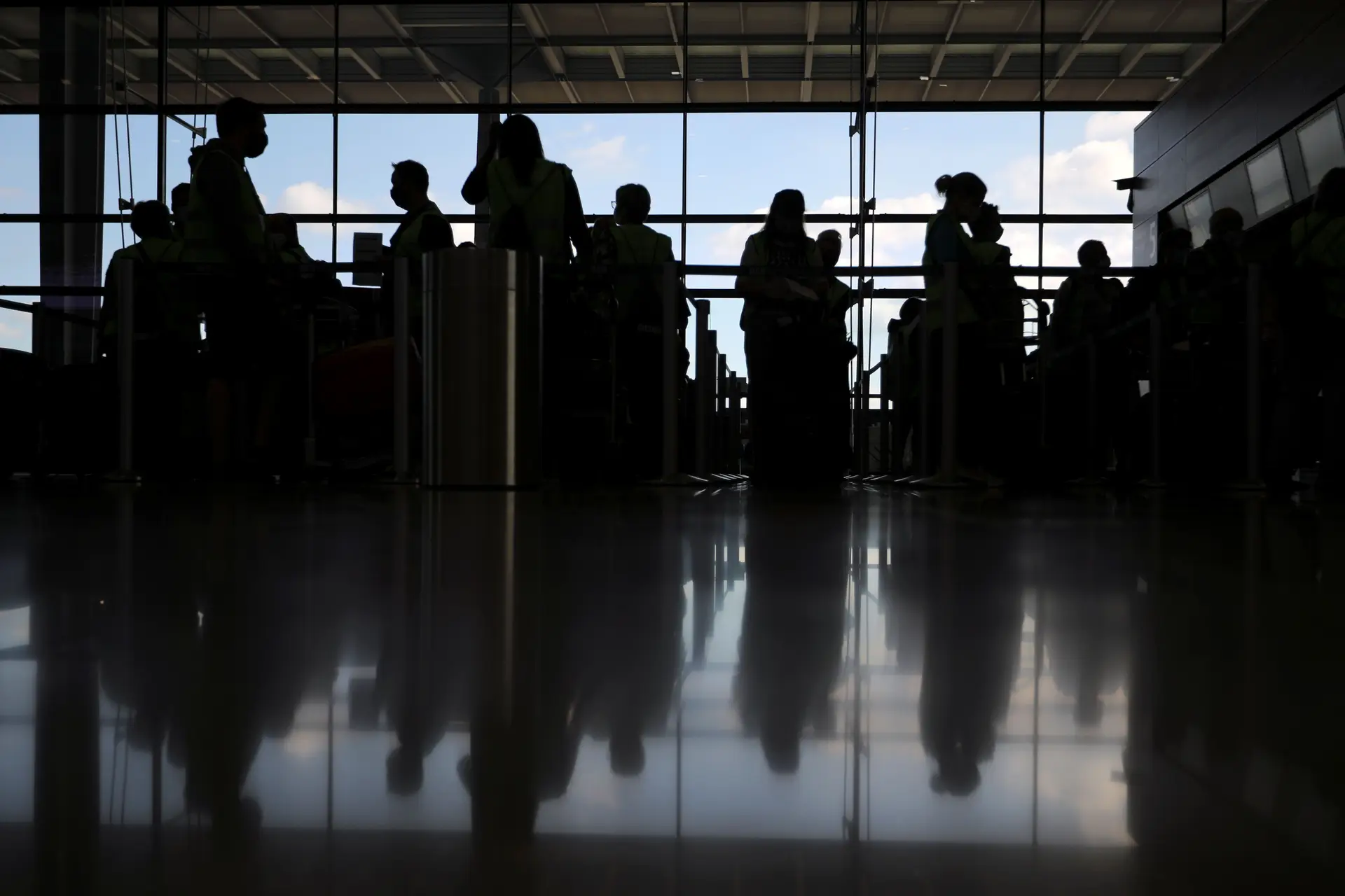 Suíça inclui Portugal na lista de destinos de alto risco