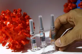 UE reserva 200 milhões de doses da potencial vacina BioNTech/Pfizer